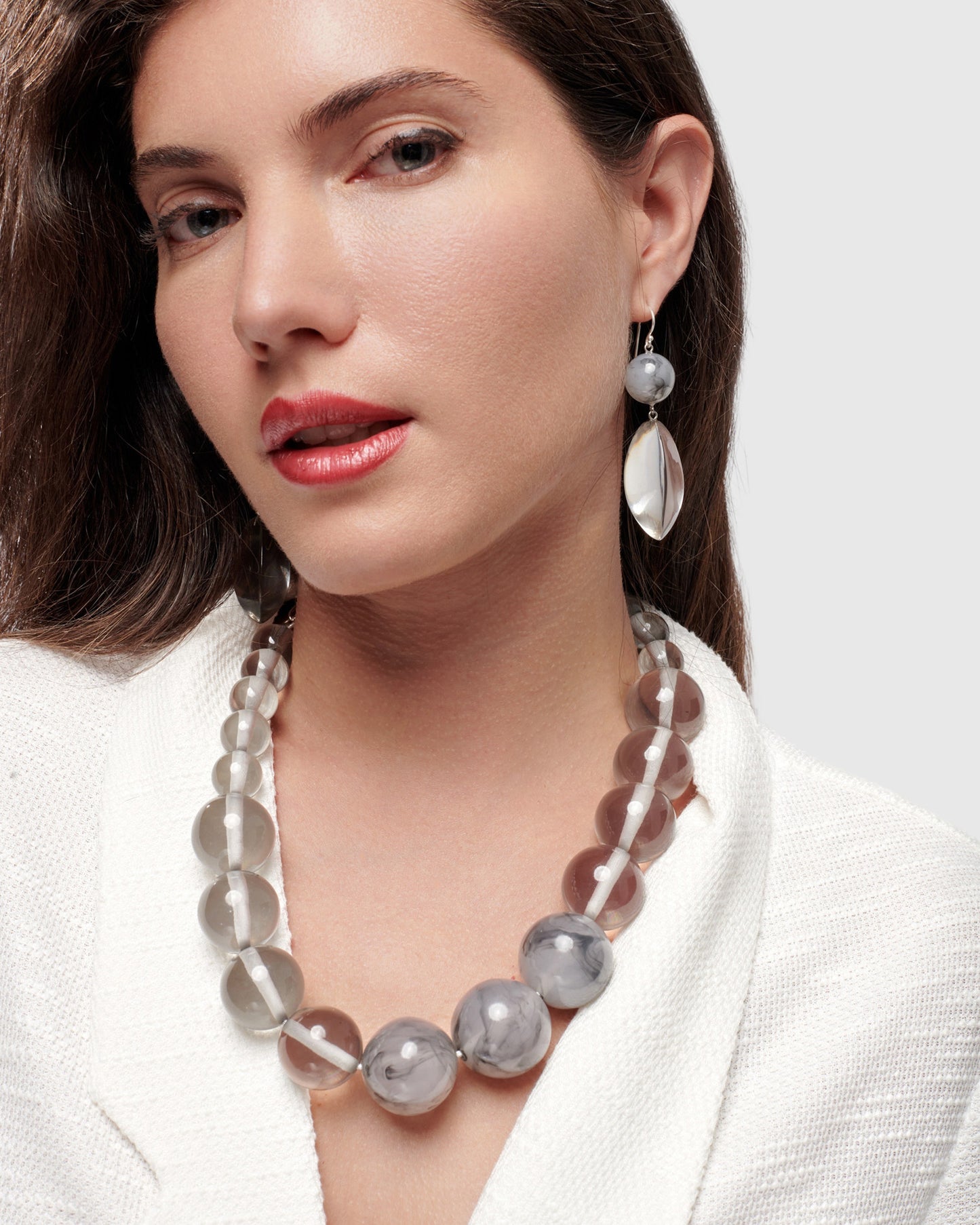 עגיל סהר אפור