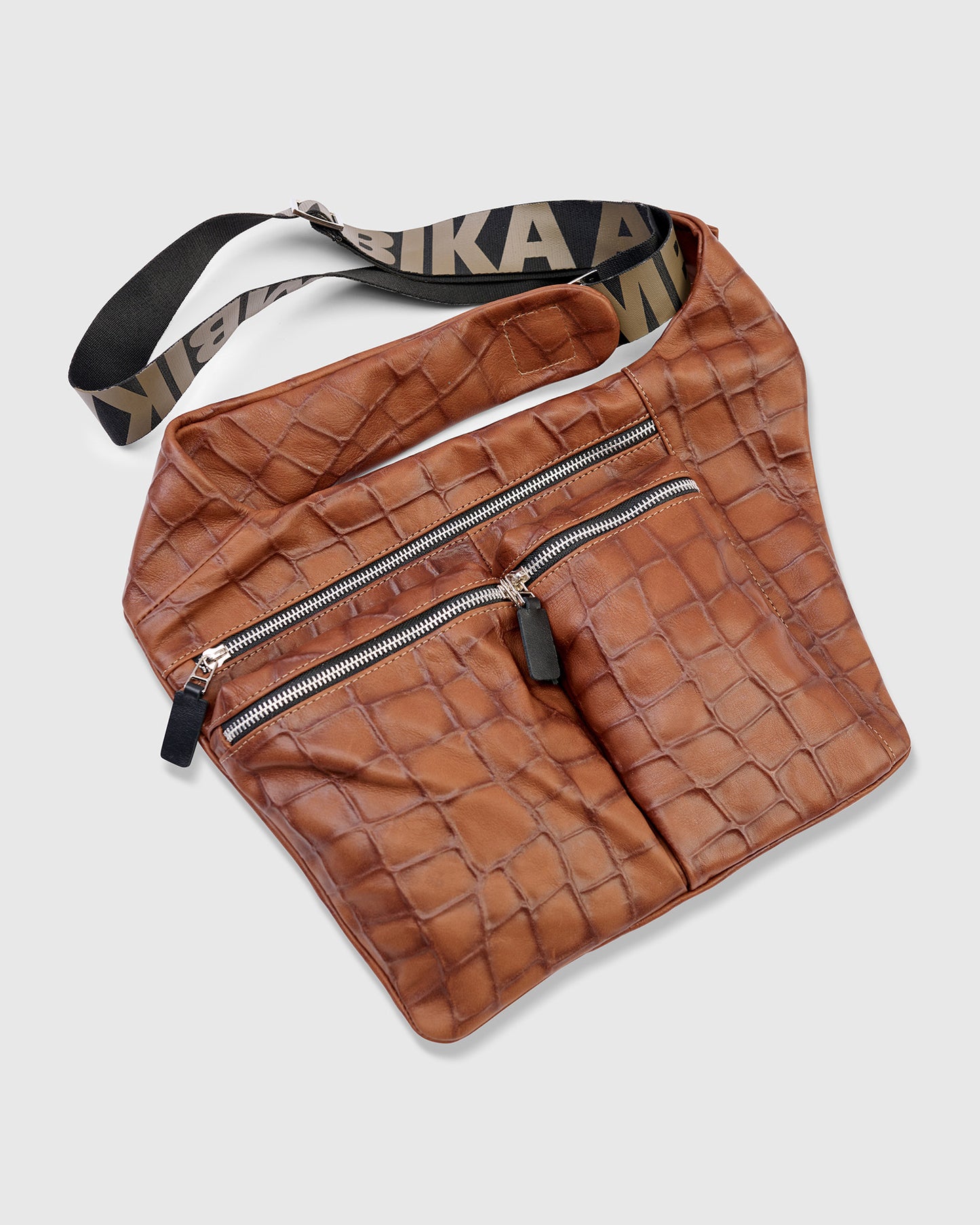 תיק סמיילי קוניאק