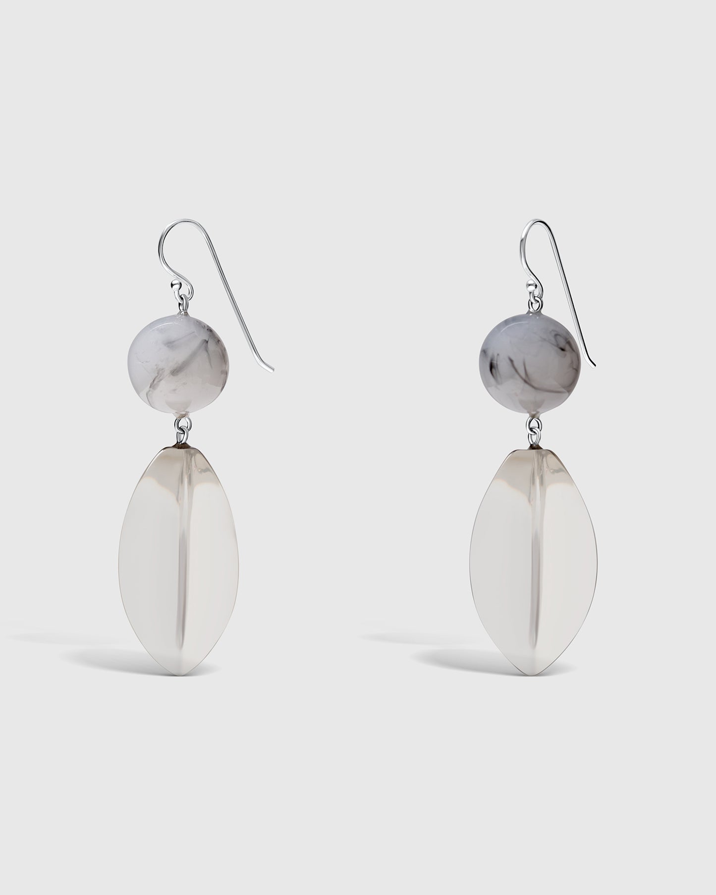 עגיל סהר אפור