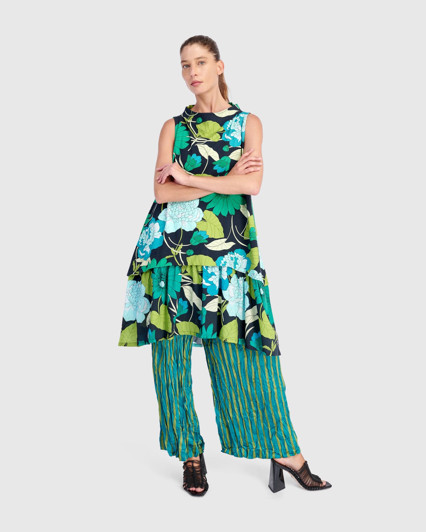 טוניקה תלתל פרח שחור