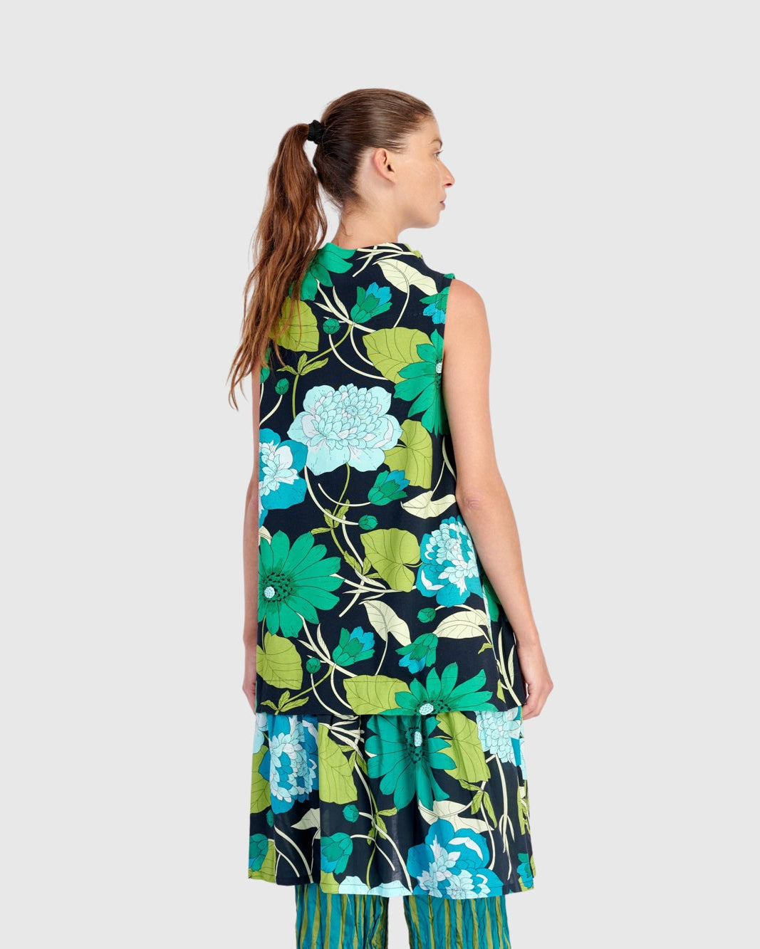 טוניקה תלתל פרח שחור