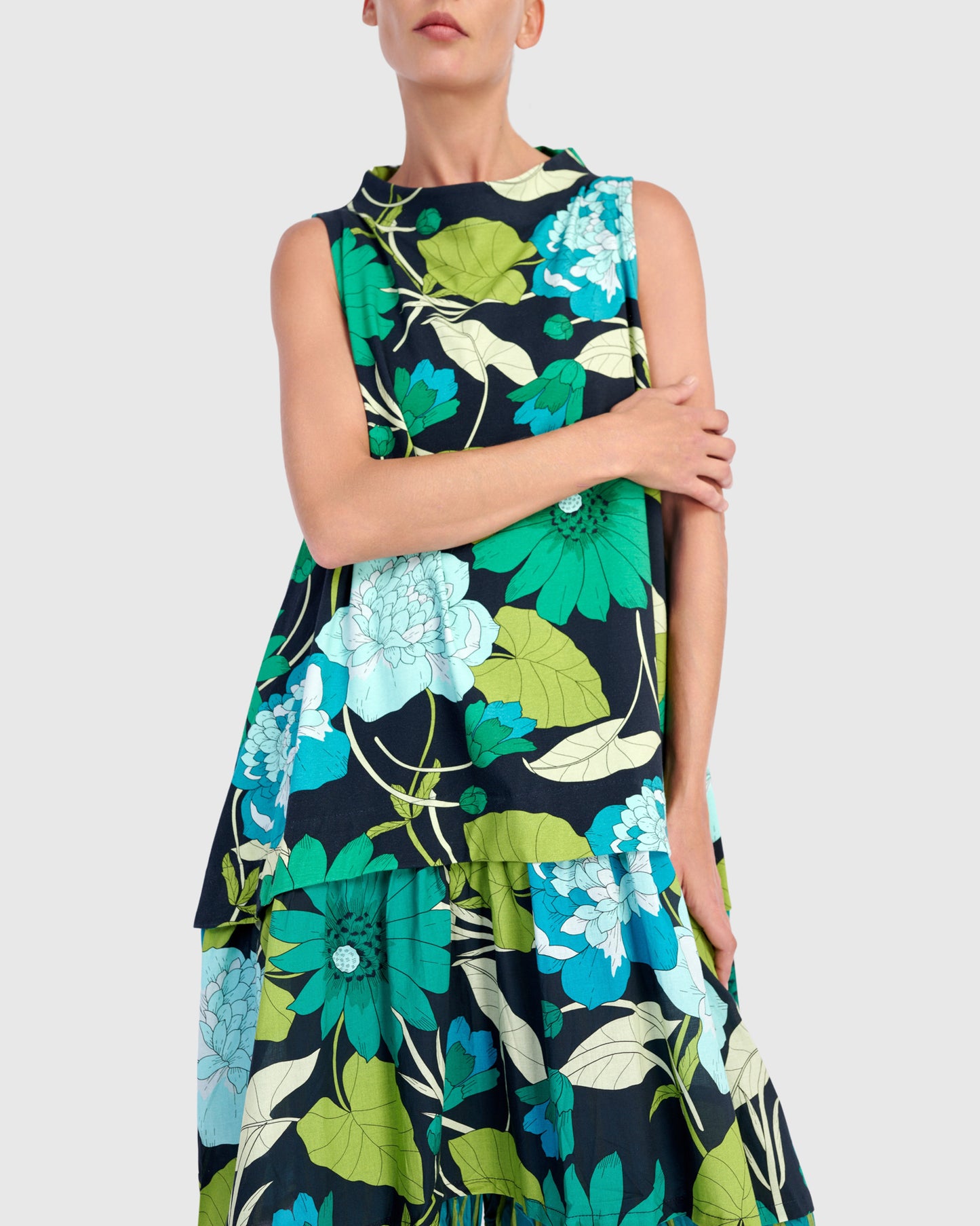 טוניקה תלתל פרח שחור