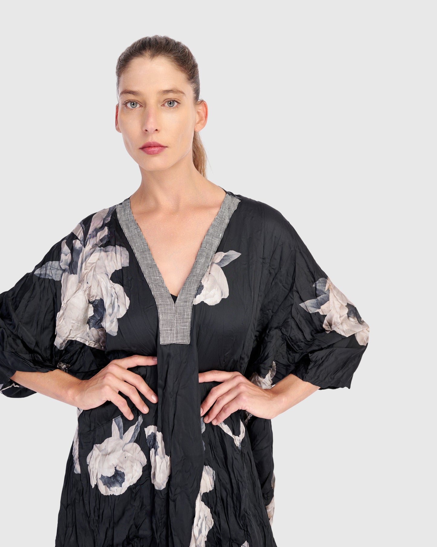 שמלה ליקה פרח פאוני