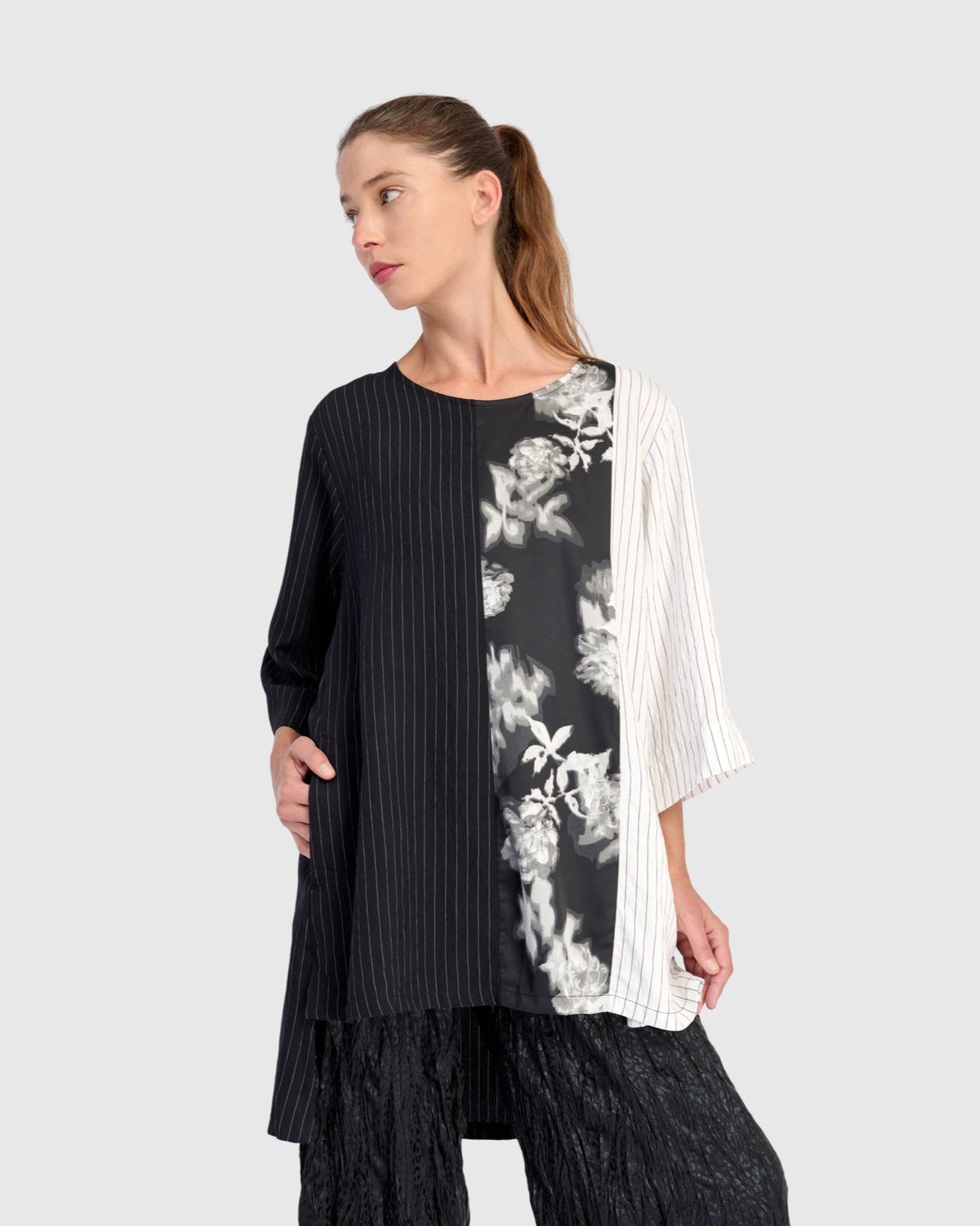 טוניקה שילוש שחור לבן מיקס