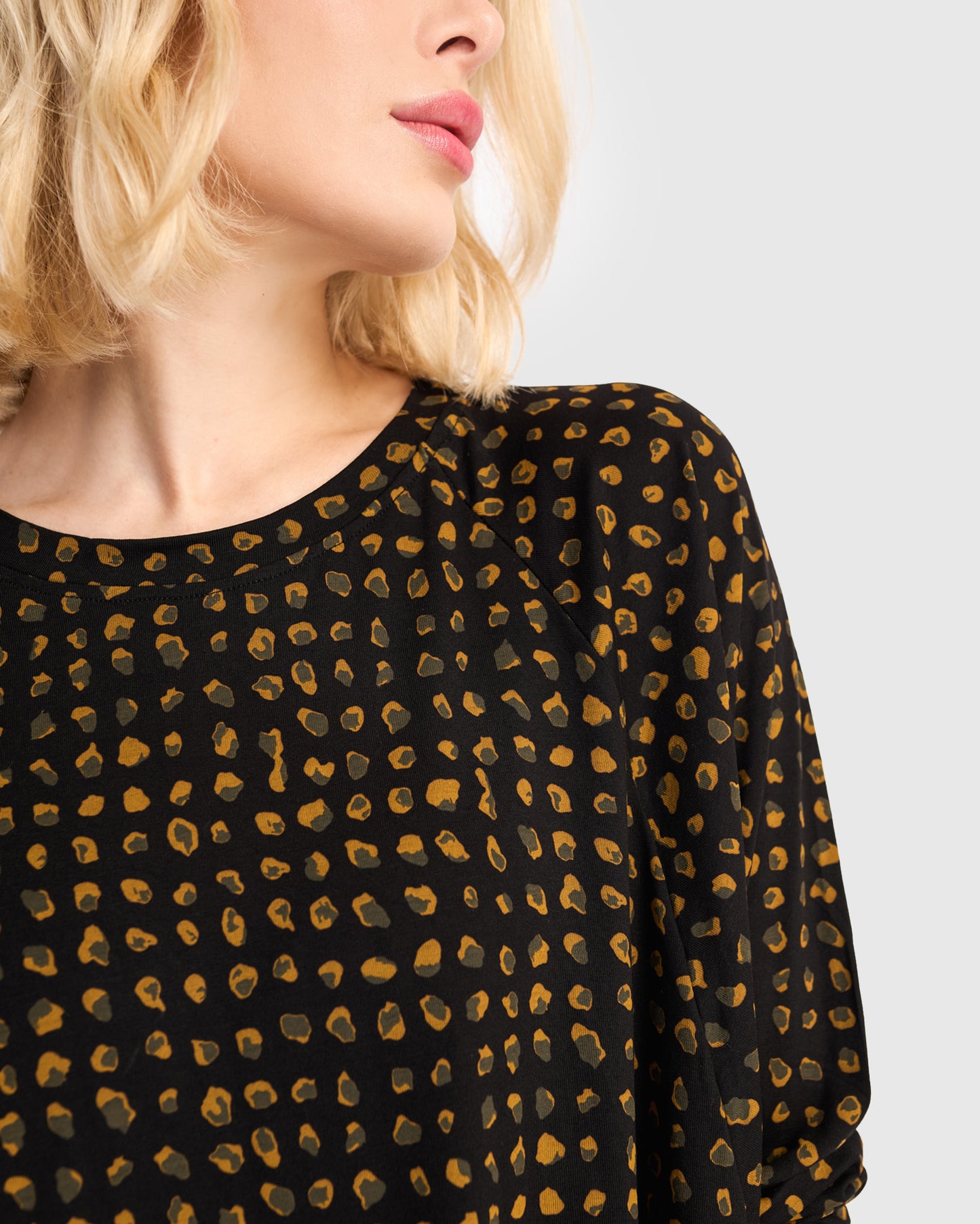 טוניקה חסידה מנומרת