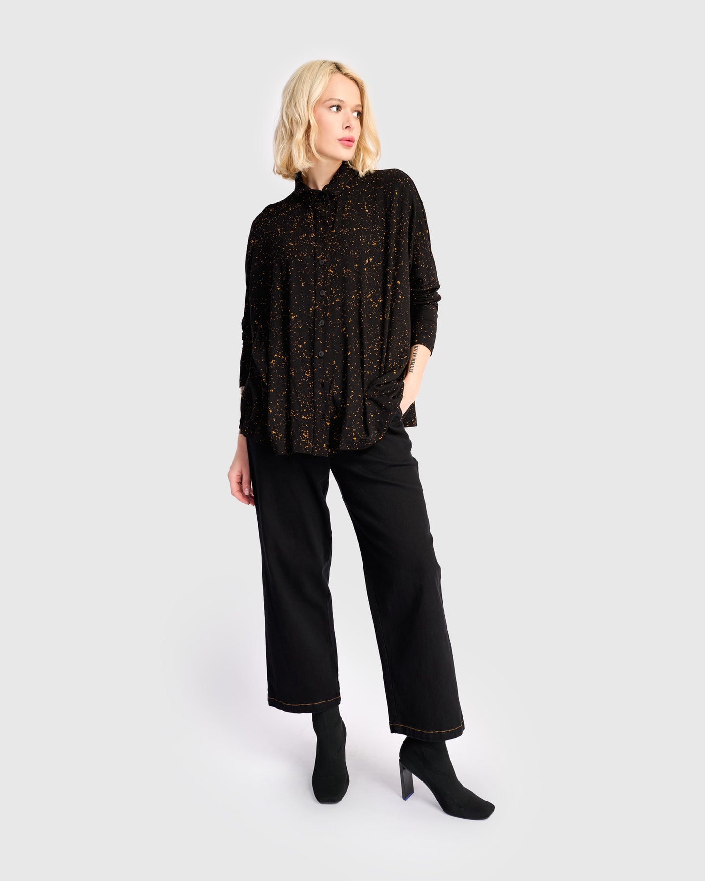 מכנסי בסטי אריג שחור