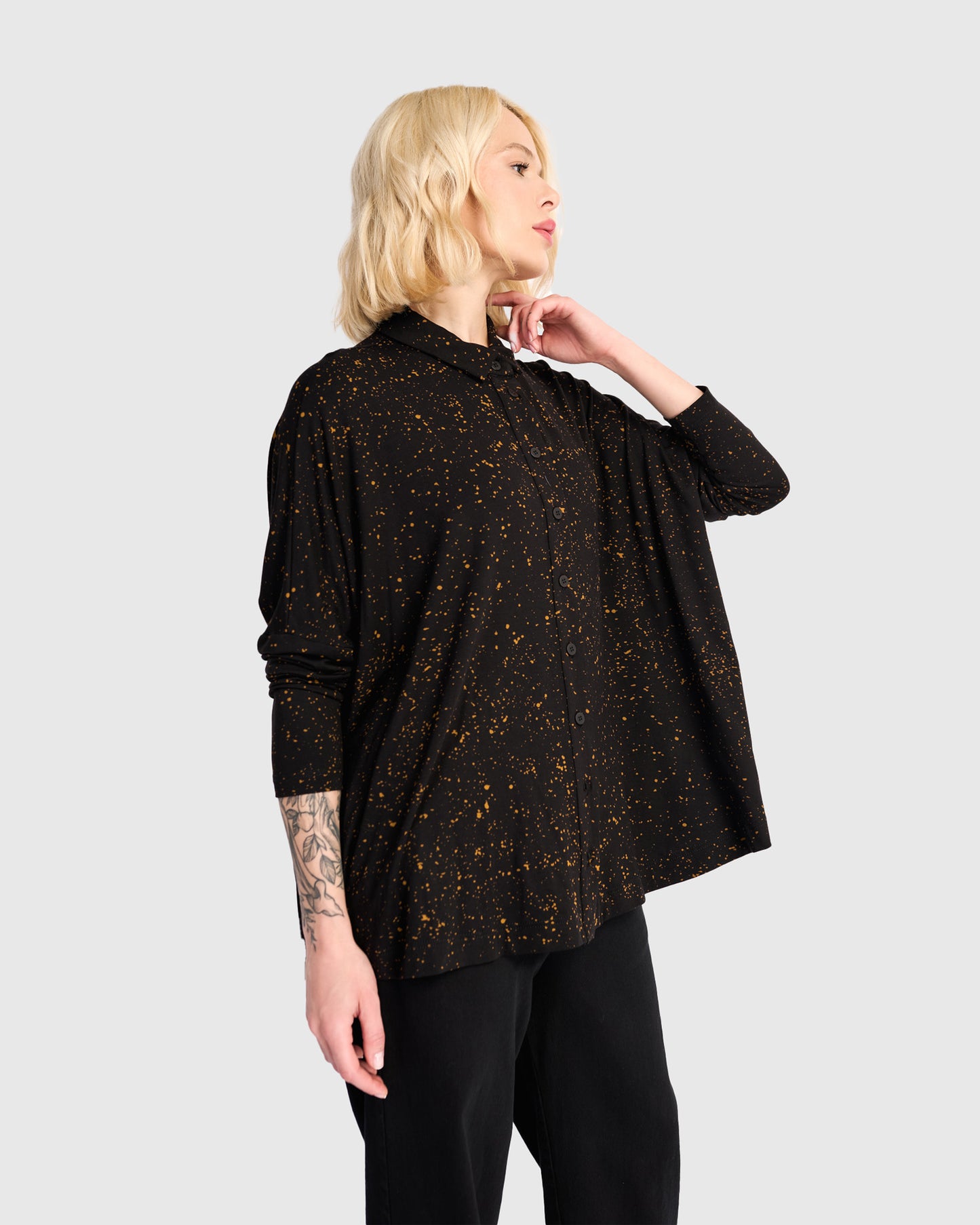 חולצה רינה פולו נקודות חום