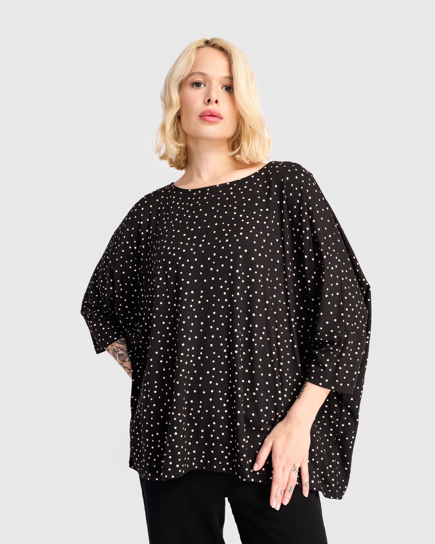 חולצה רינה נקודות שחור