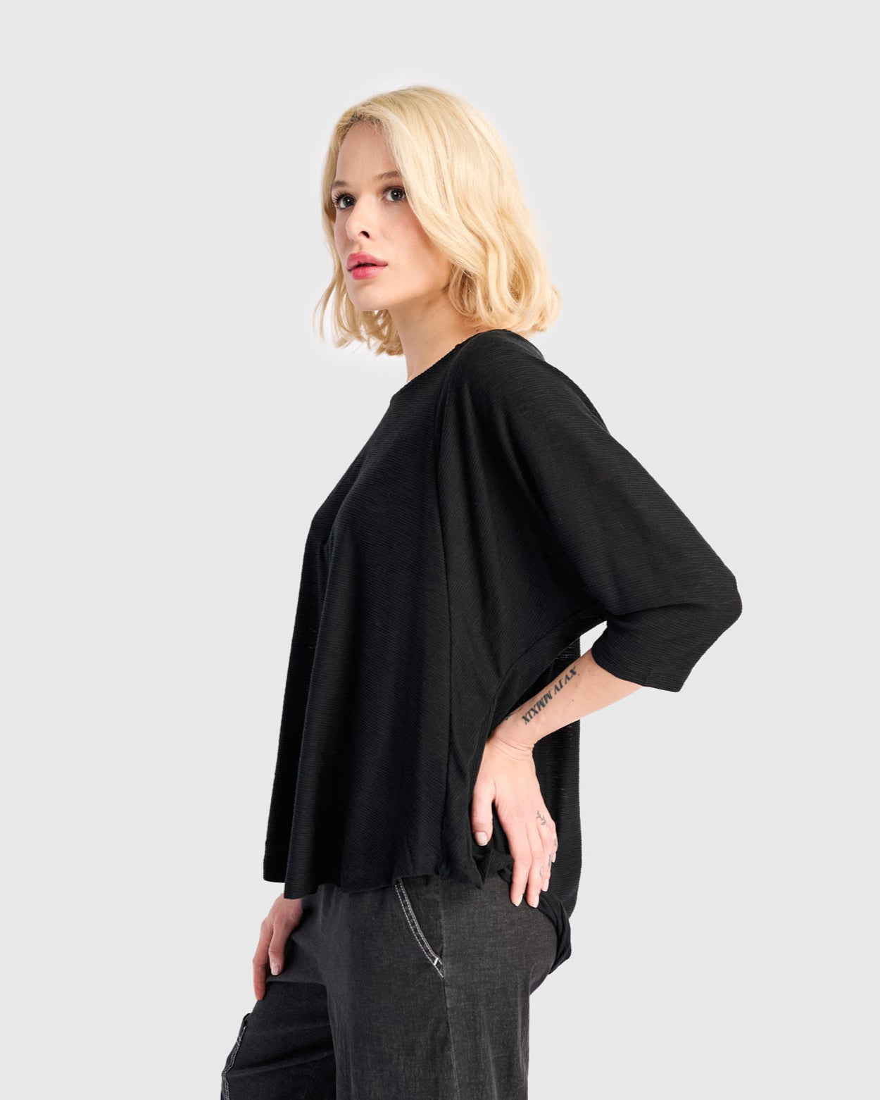 טוניקה חסידה שחורה ריבס