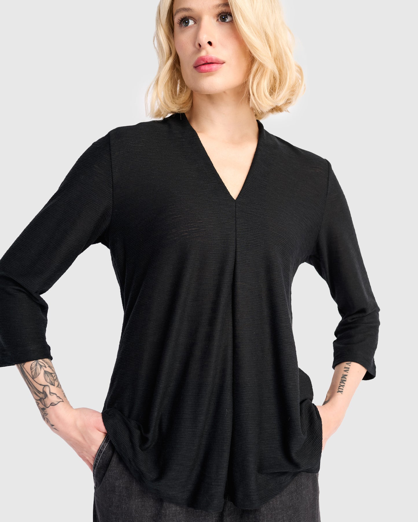 טוניקה דובדבנית שחורה ריבס