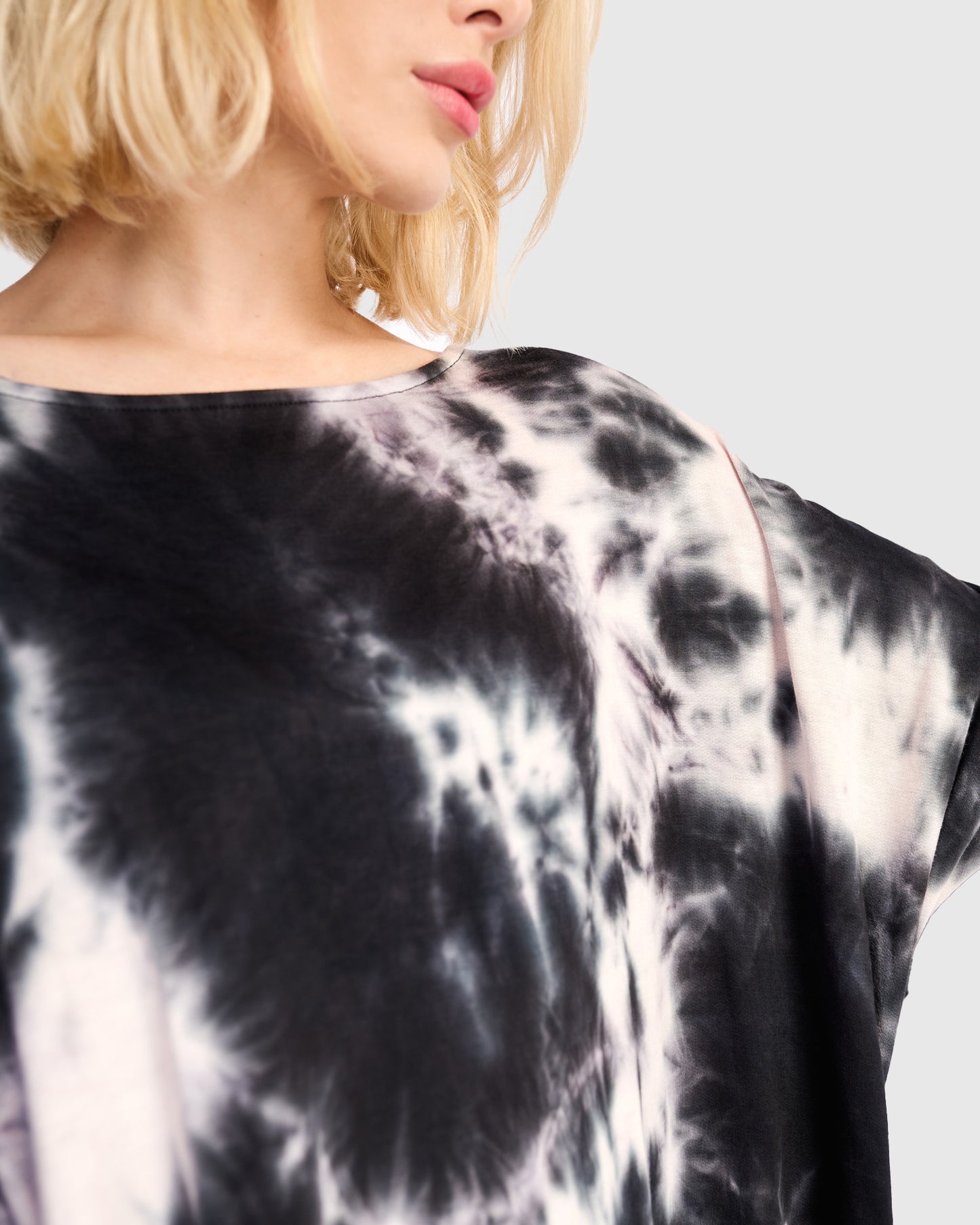 חולצה רינה מודפסת כחולה