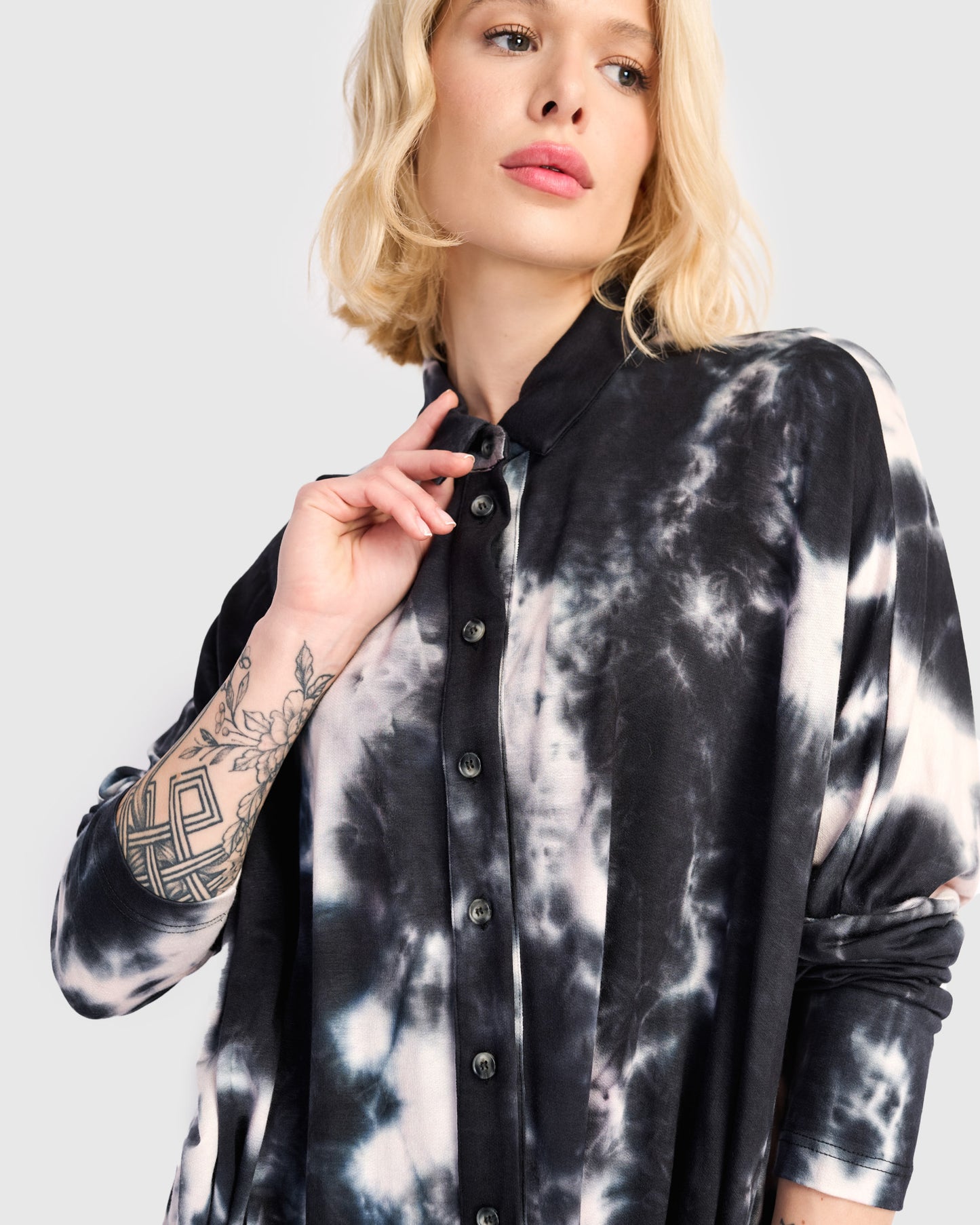 חולצה רינה פולו מודפסת כחולה