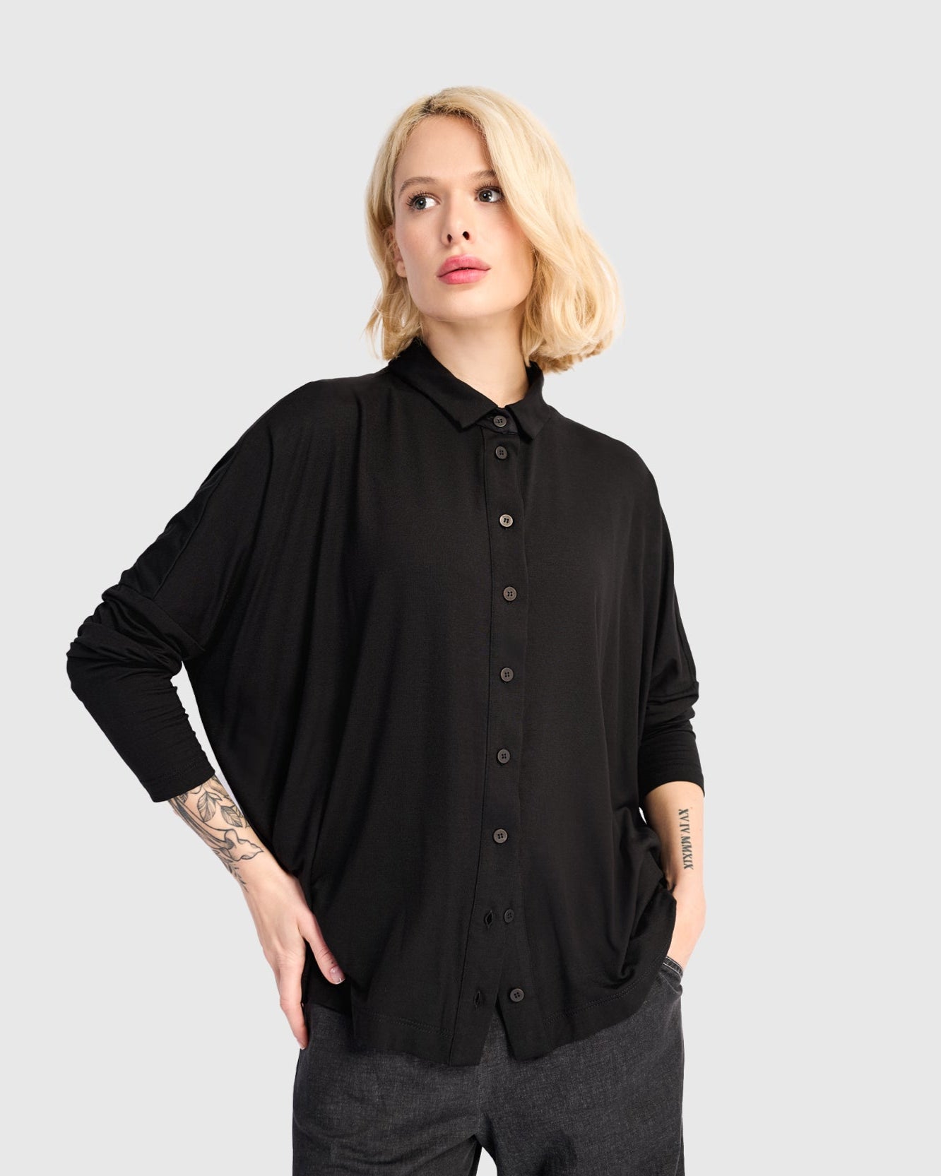 חולצה רינה פולו שחורה