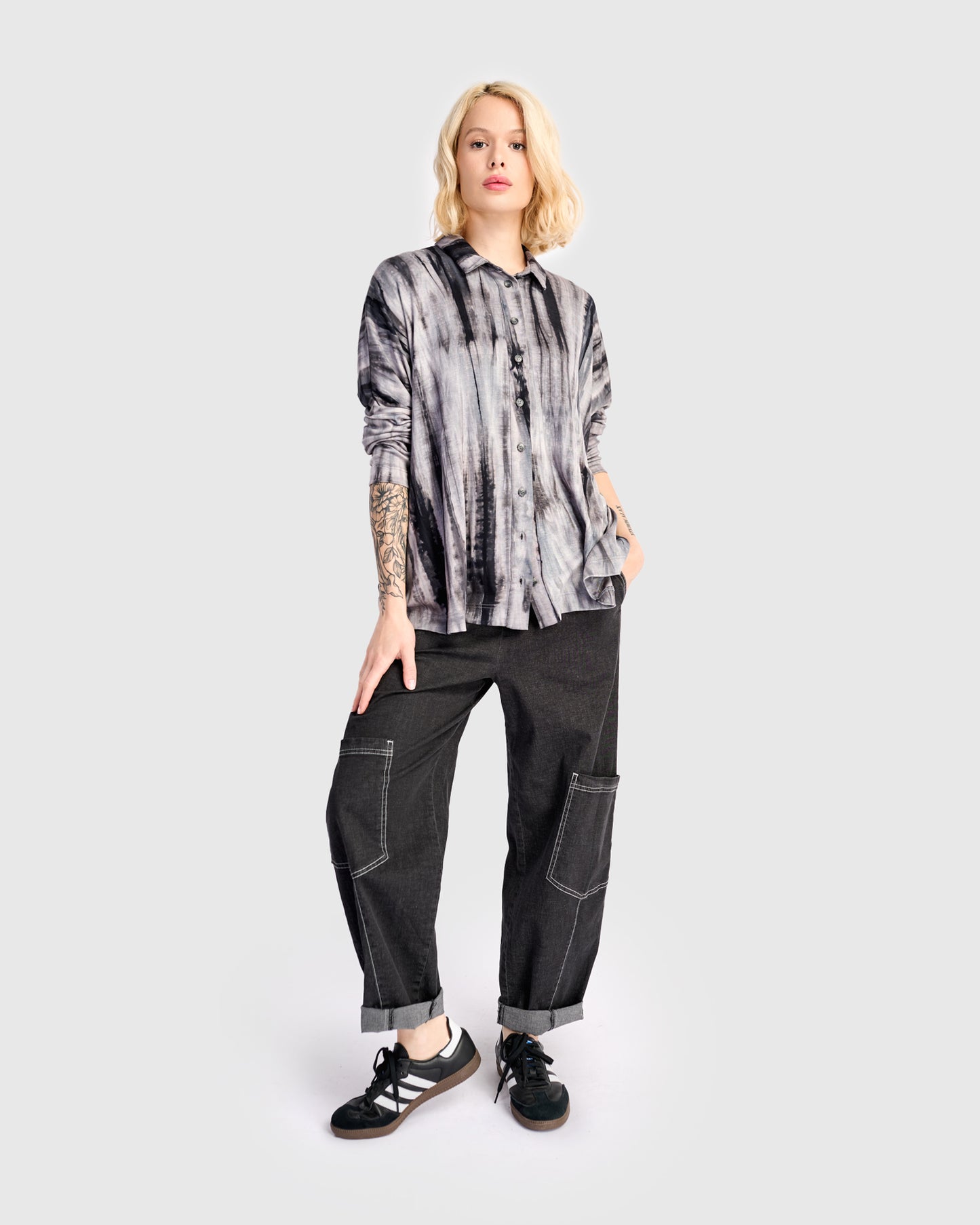 חולצה רינה פולו מודפסת אפורה