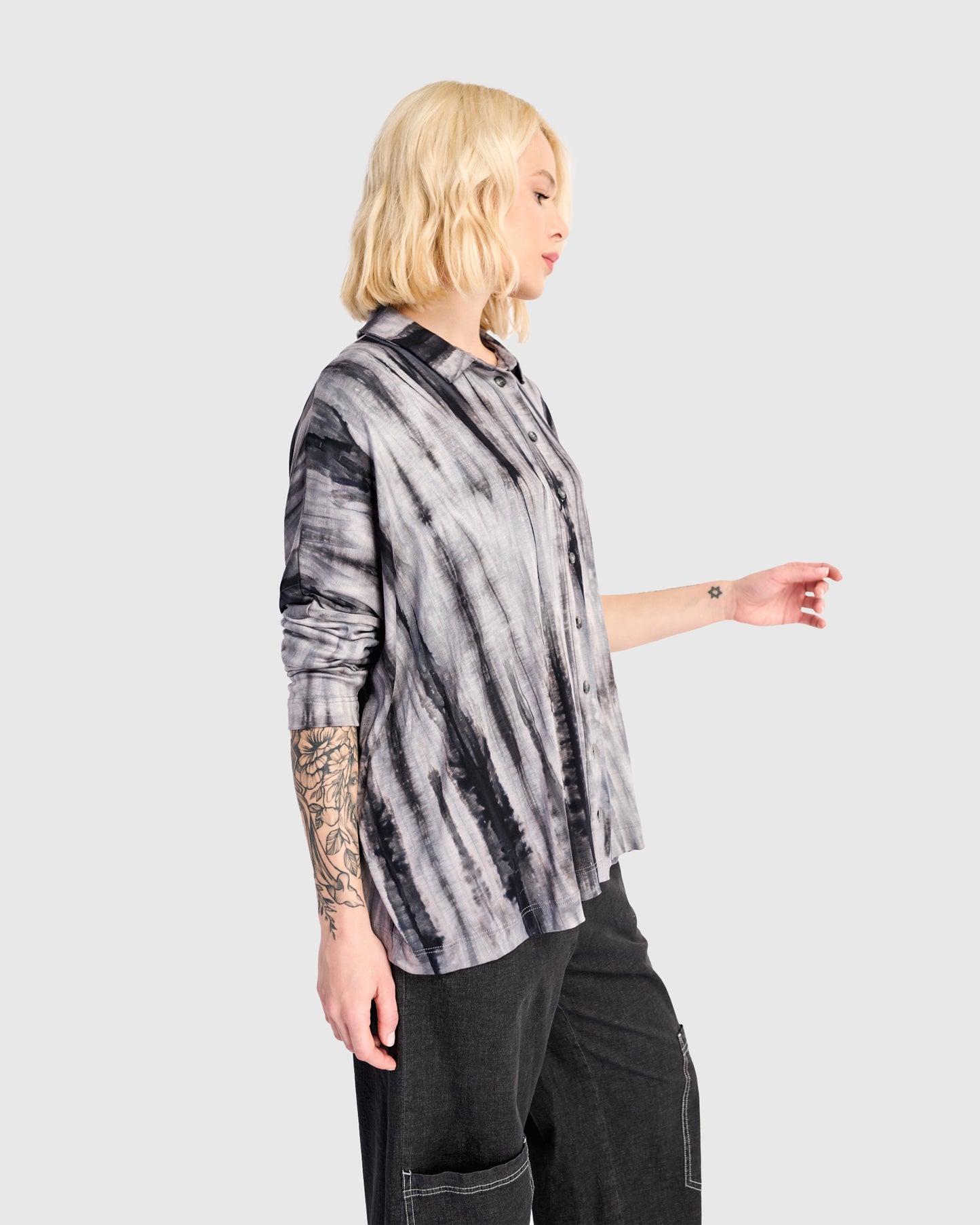 חולצה רינה פולו מודפסת אפורה