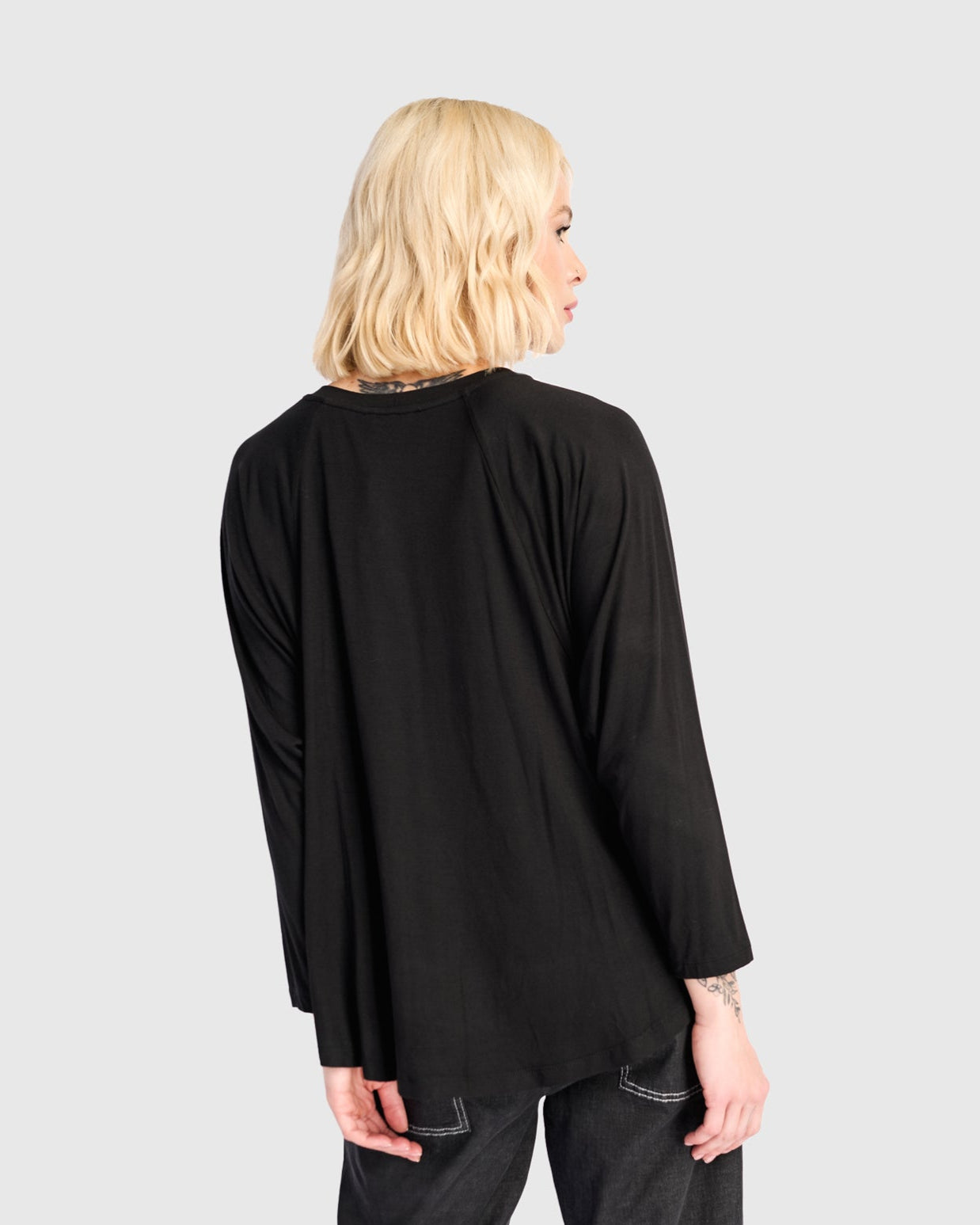 טוניקה חסידה שחורה