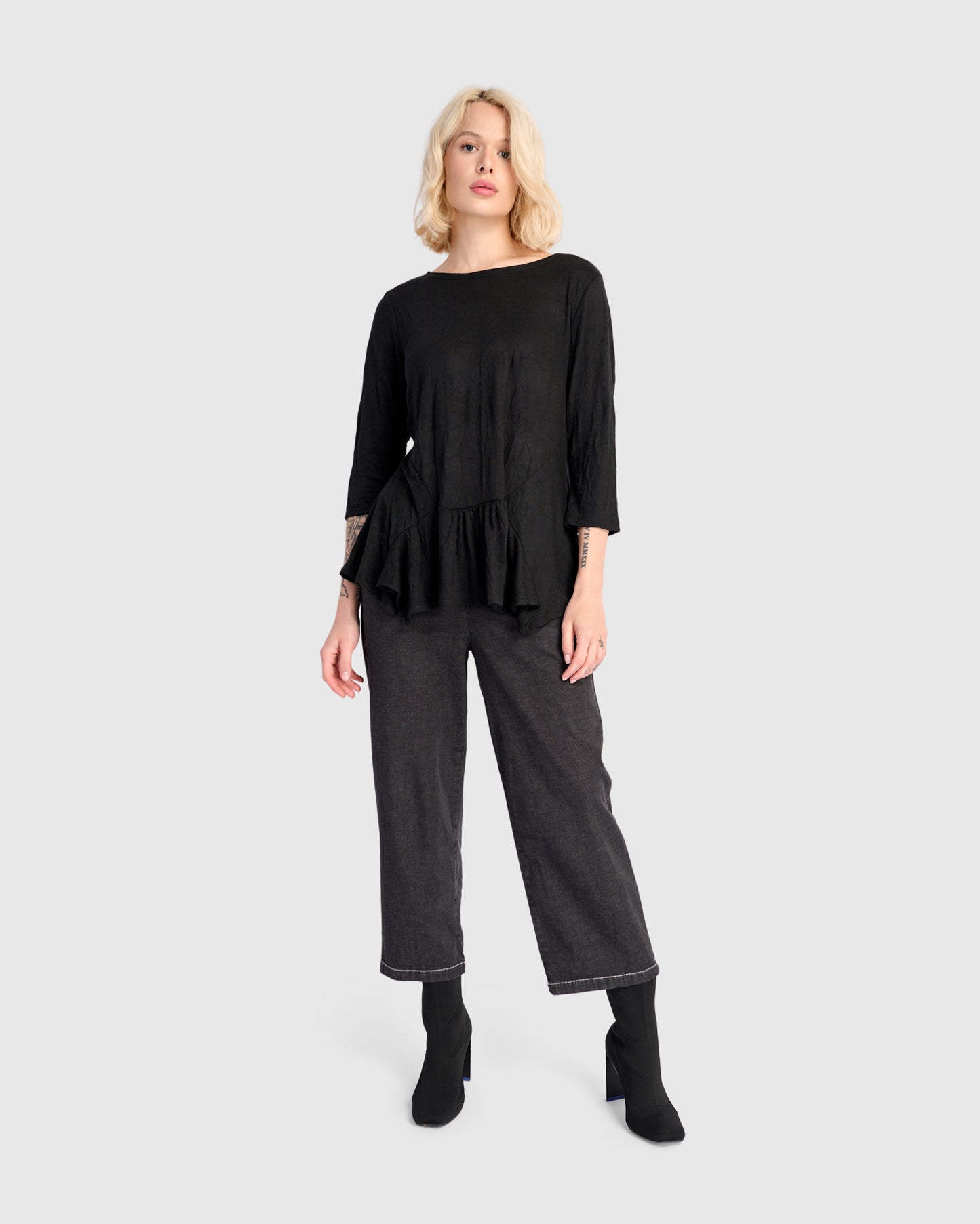 טישירט בלרינה שחורה