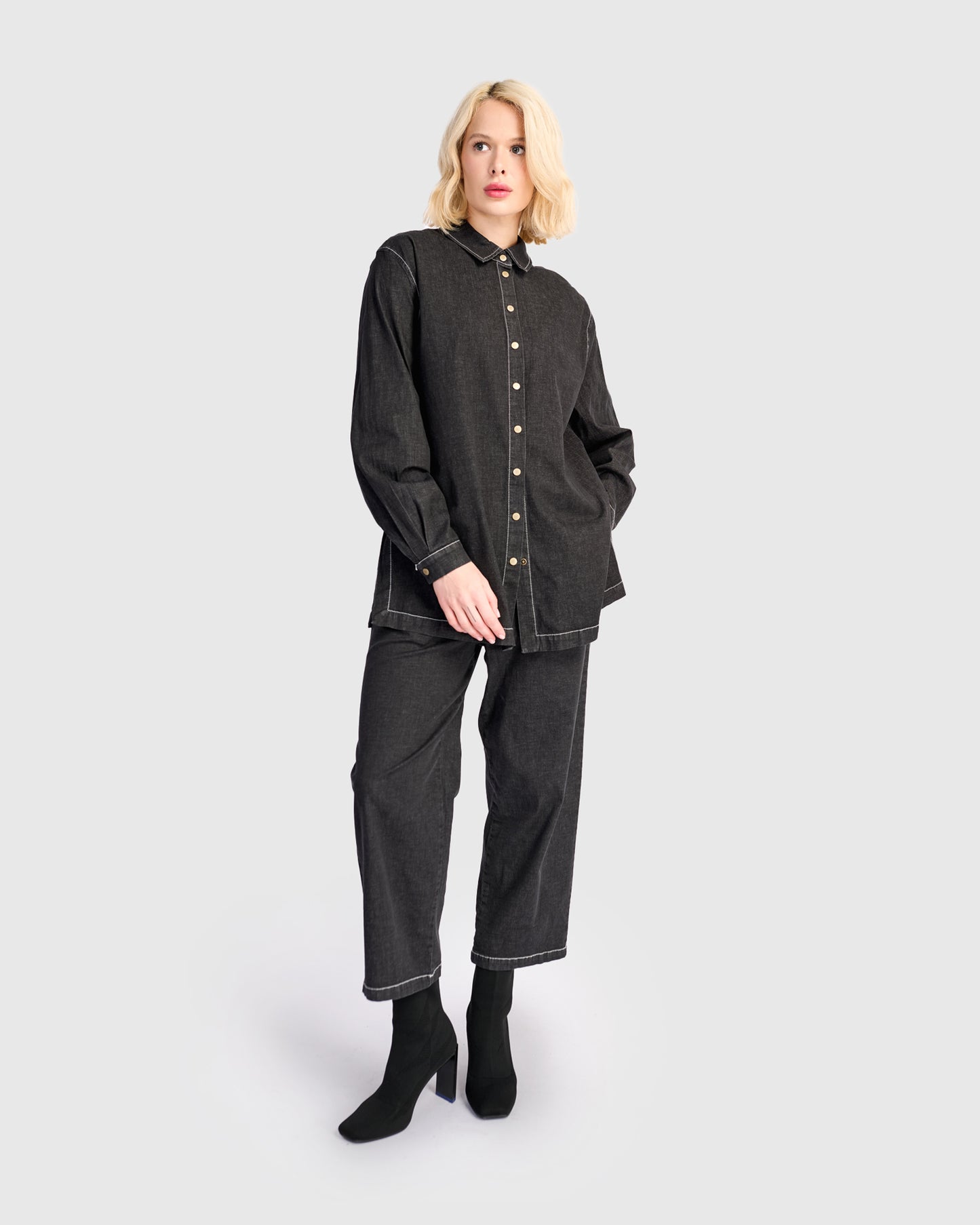 מכנסי בסטי ג'ינס שחור