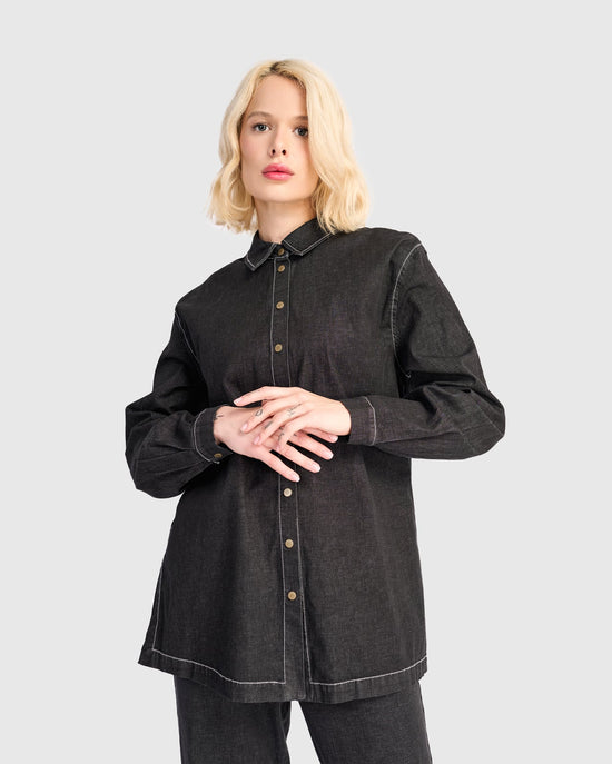חולצה כפרה ג'ינס שחורה