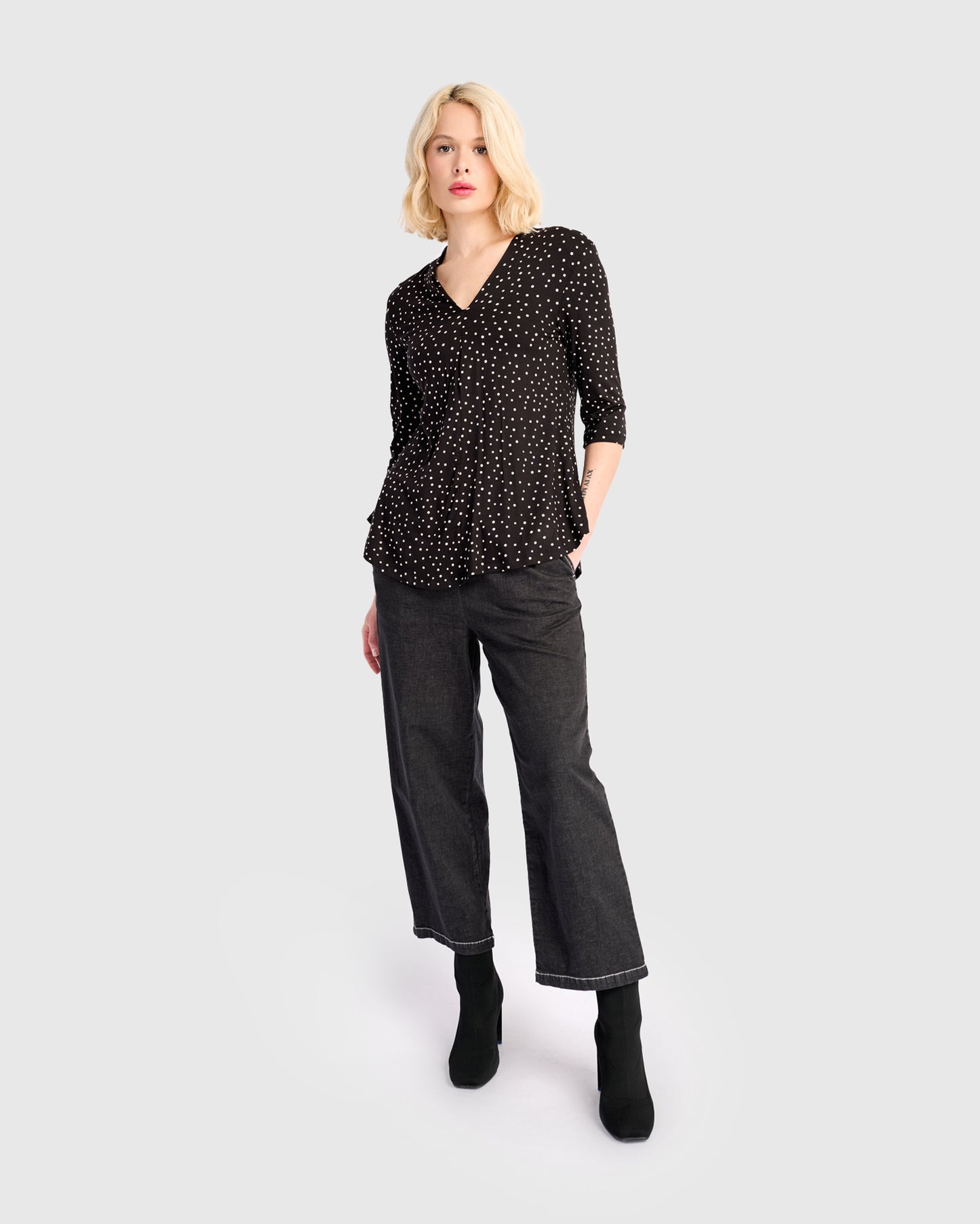 טוניקה דובדבנית נקודות שחור