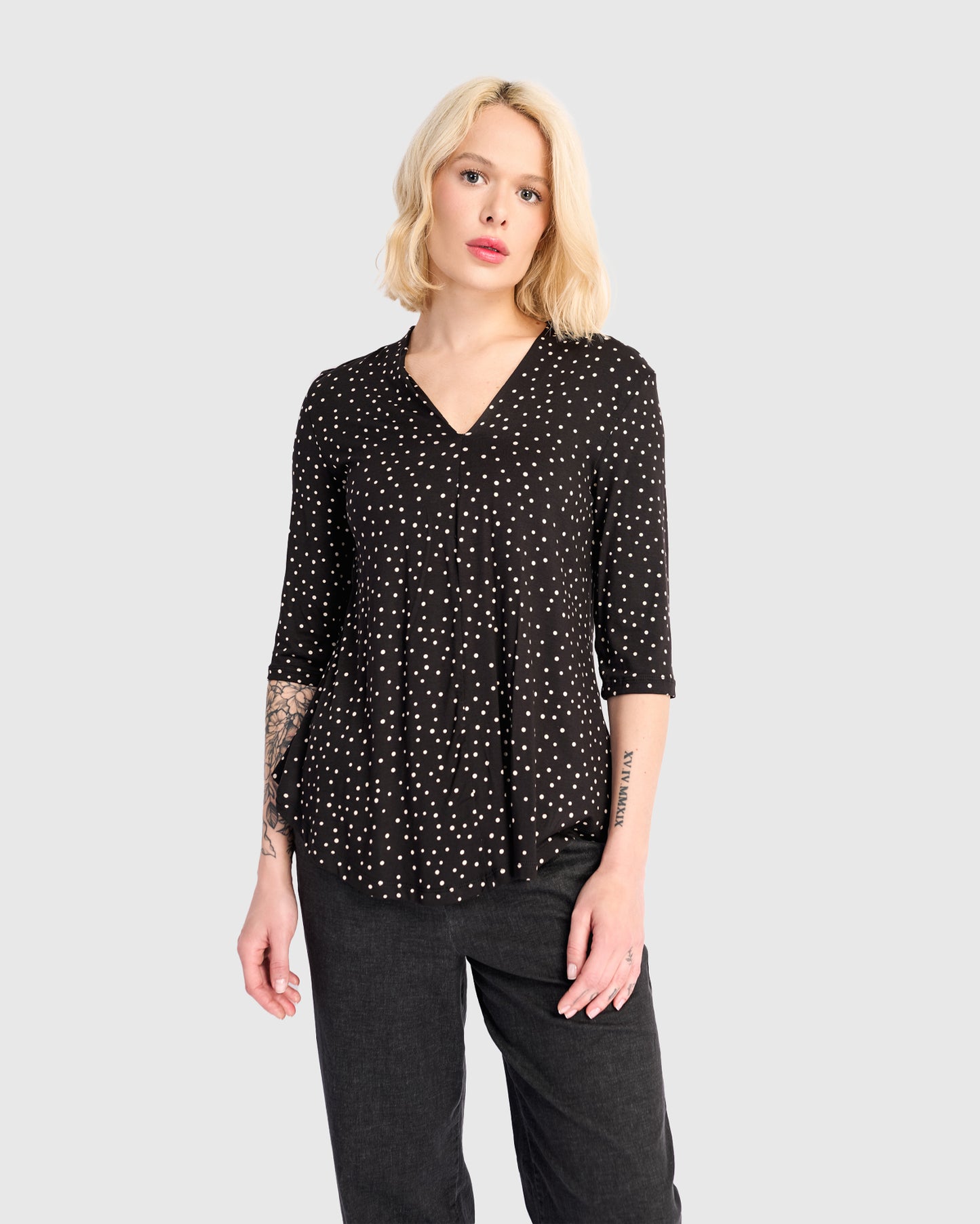 טוניקה דובדבנית נקודות שחור