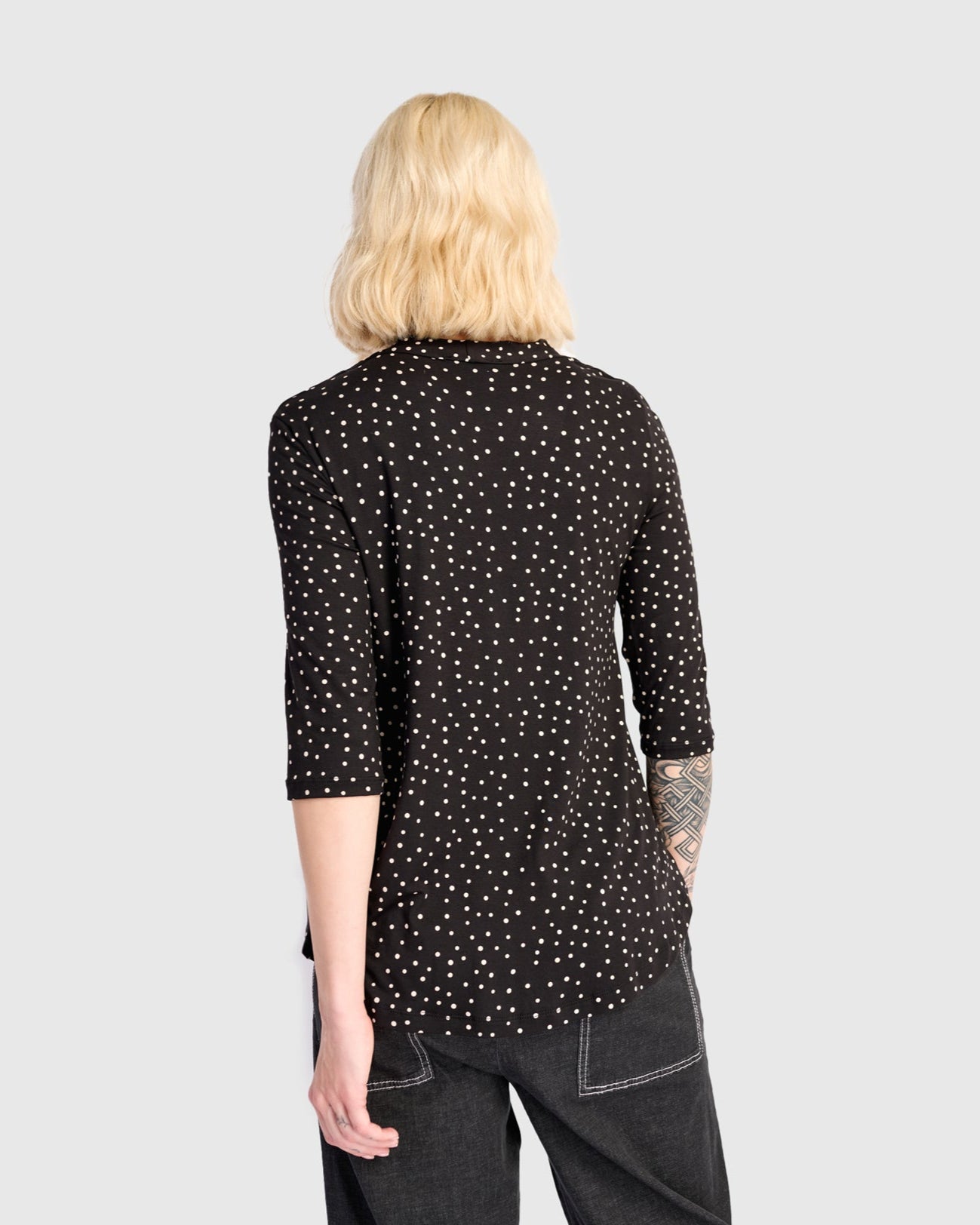 טוניקה דובדבנית נקודות שחור