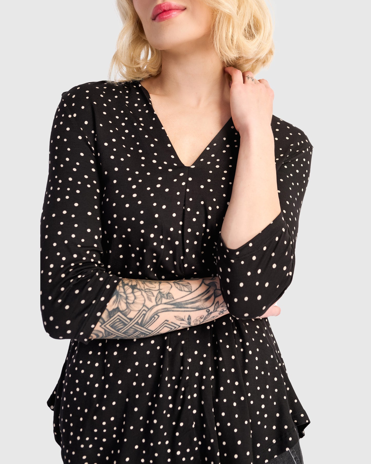 טוניקה דובדבנית נקודות שחור