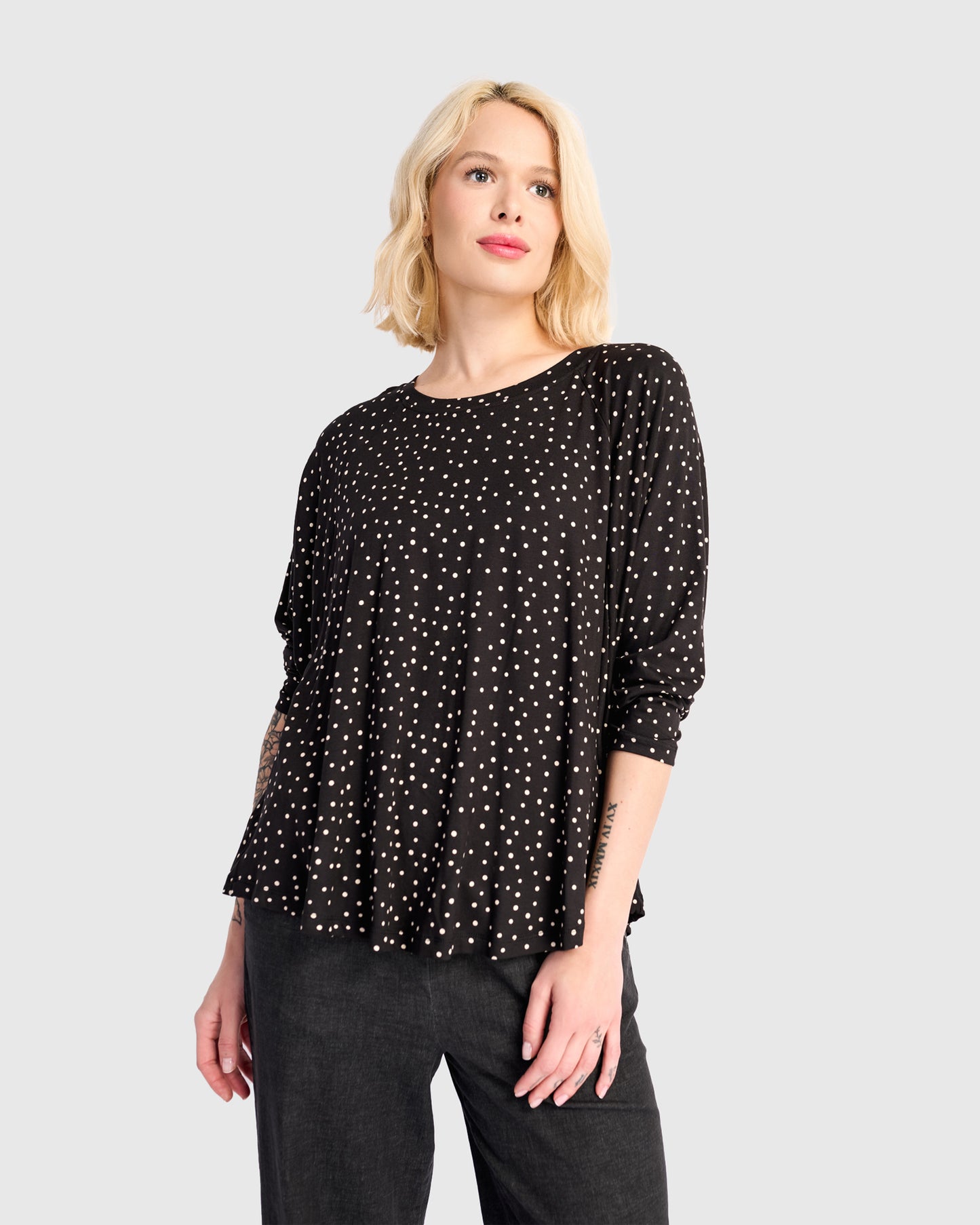 טוניקה חסידה נקודות שחור