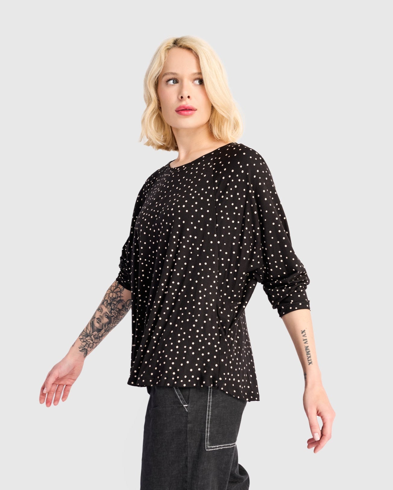 טוניקה חסידה נקודות שחור