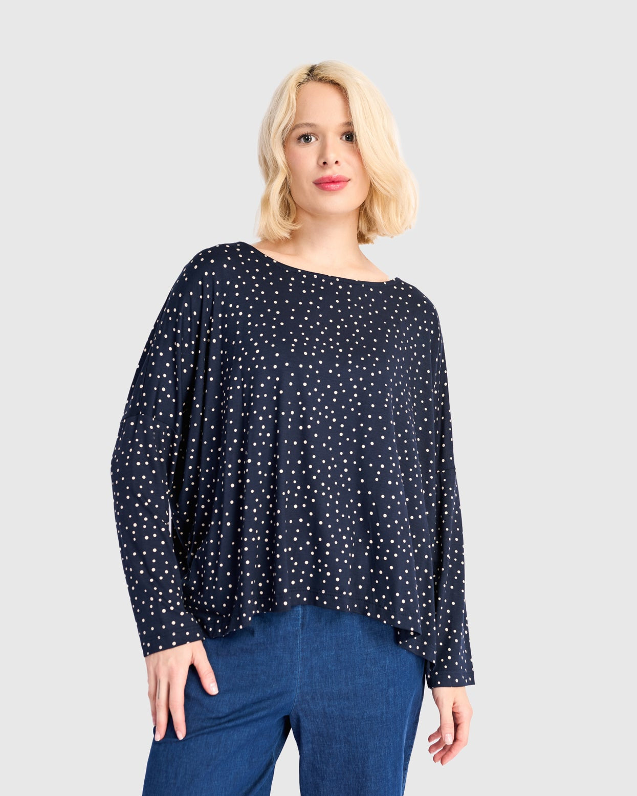 טישירט בסטי נקודות נייבי