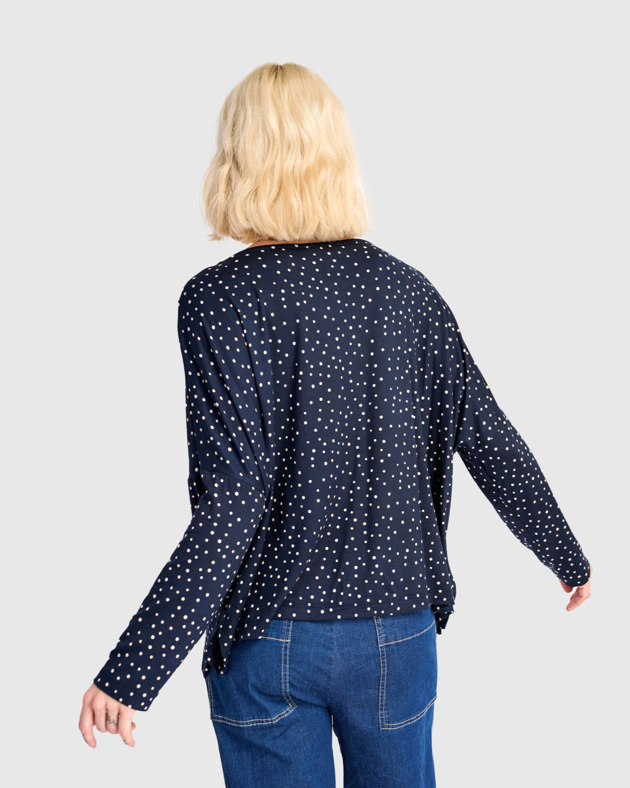 טישירט בסטי נקודות נייבי