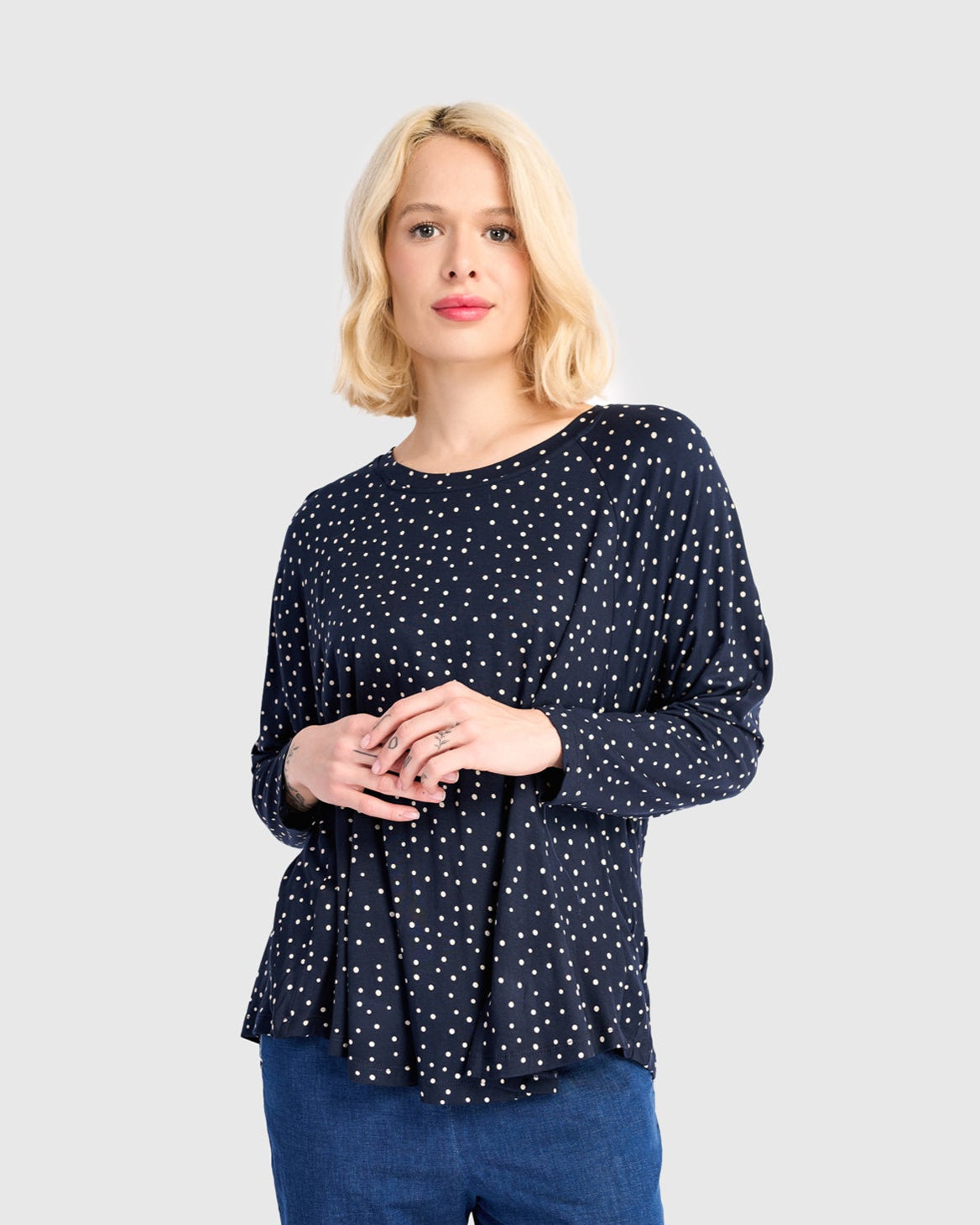 טוניקה חסידה נקודות נייבי