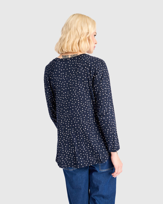 טוניקה חסידה נקודות נייבי