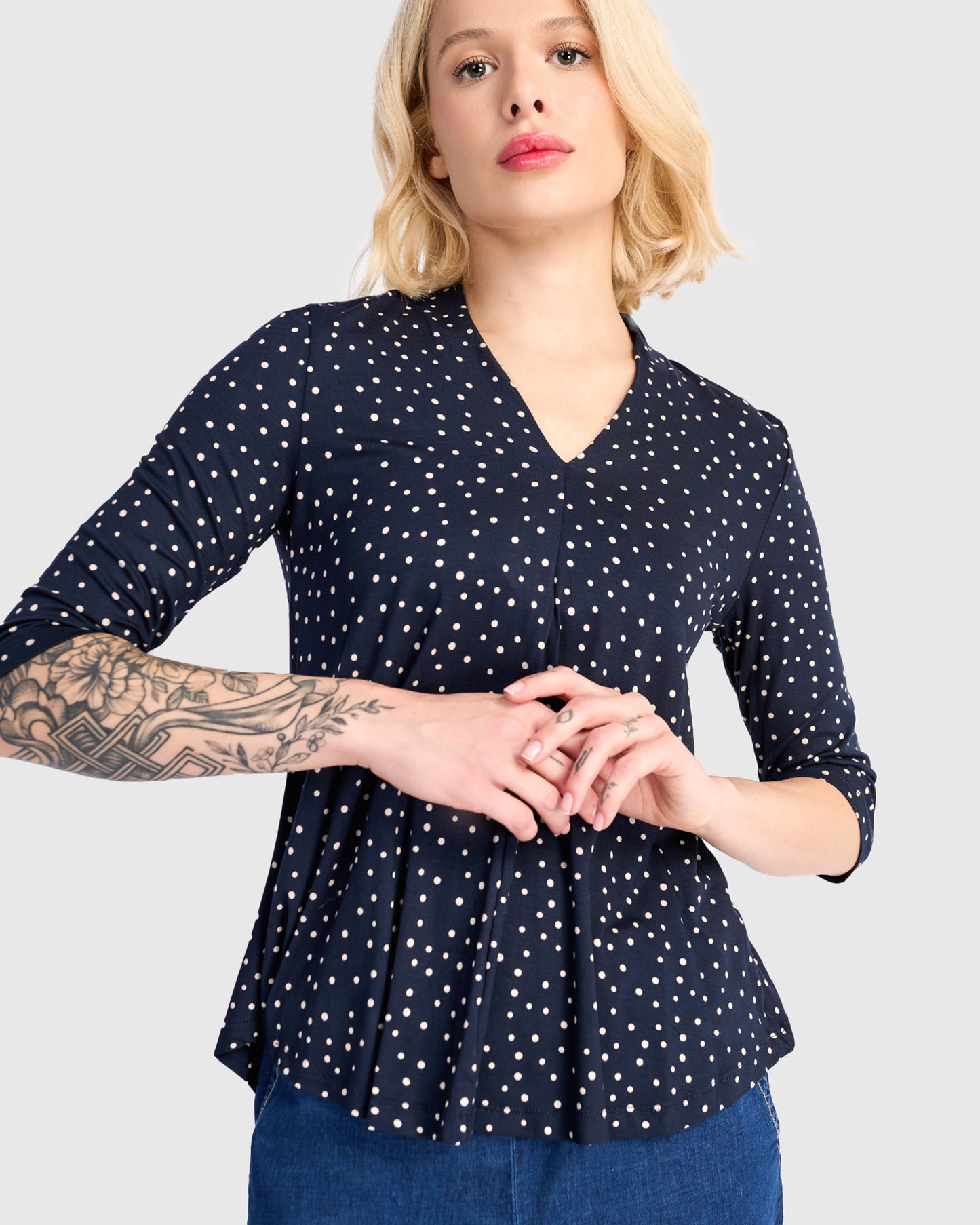 טוניקה דובדבנית נקודות נייבי