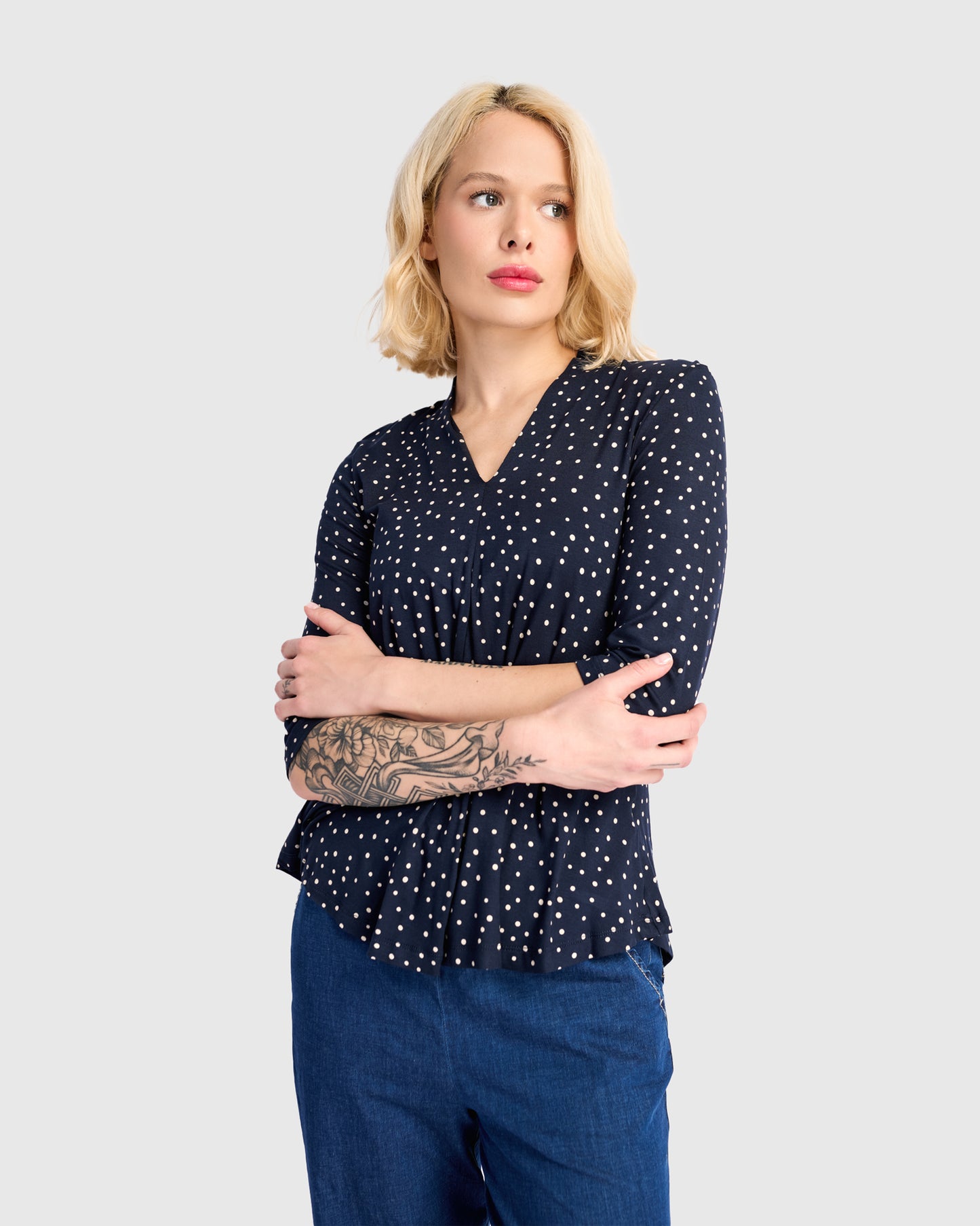 טוניקה דובדבנית נקודות נייבי