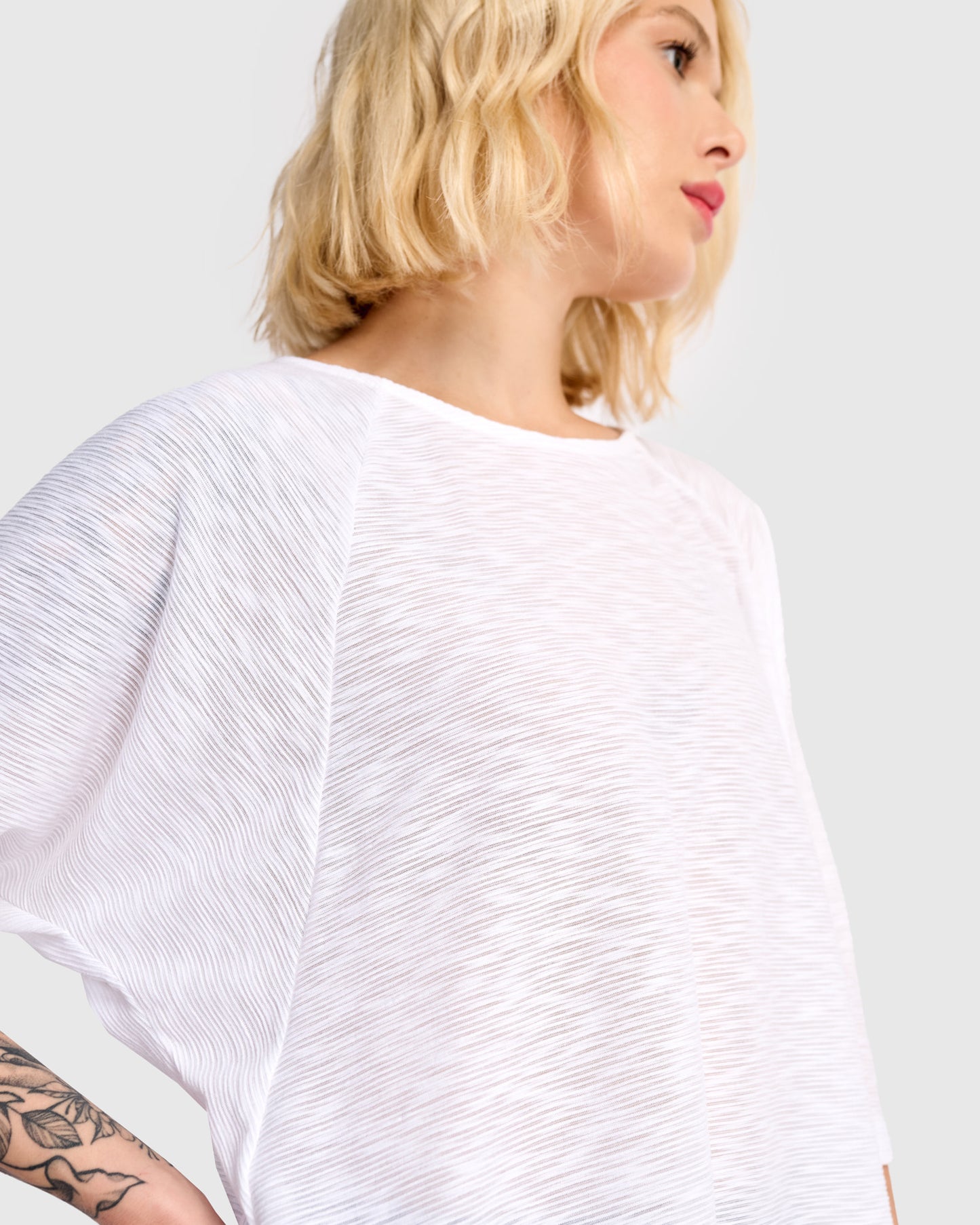 טוניקה חסידה לבנה ריבס