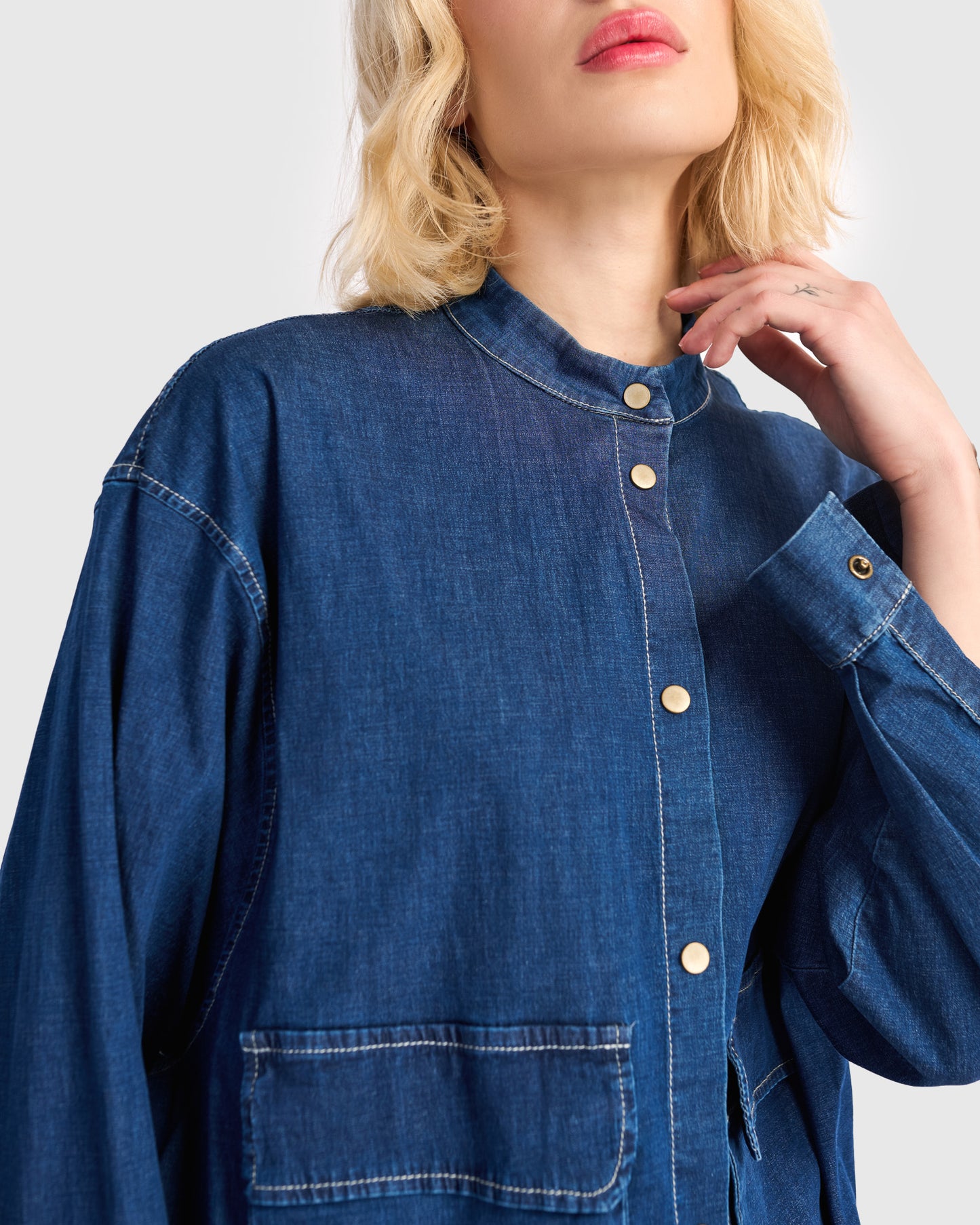 חולצה מולצחת ג'ינס