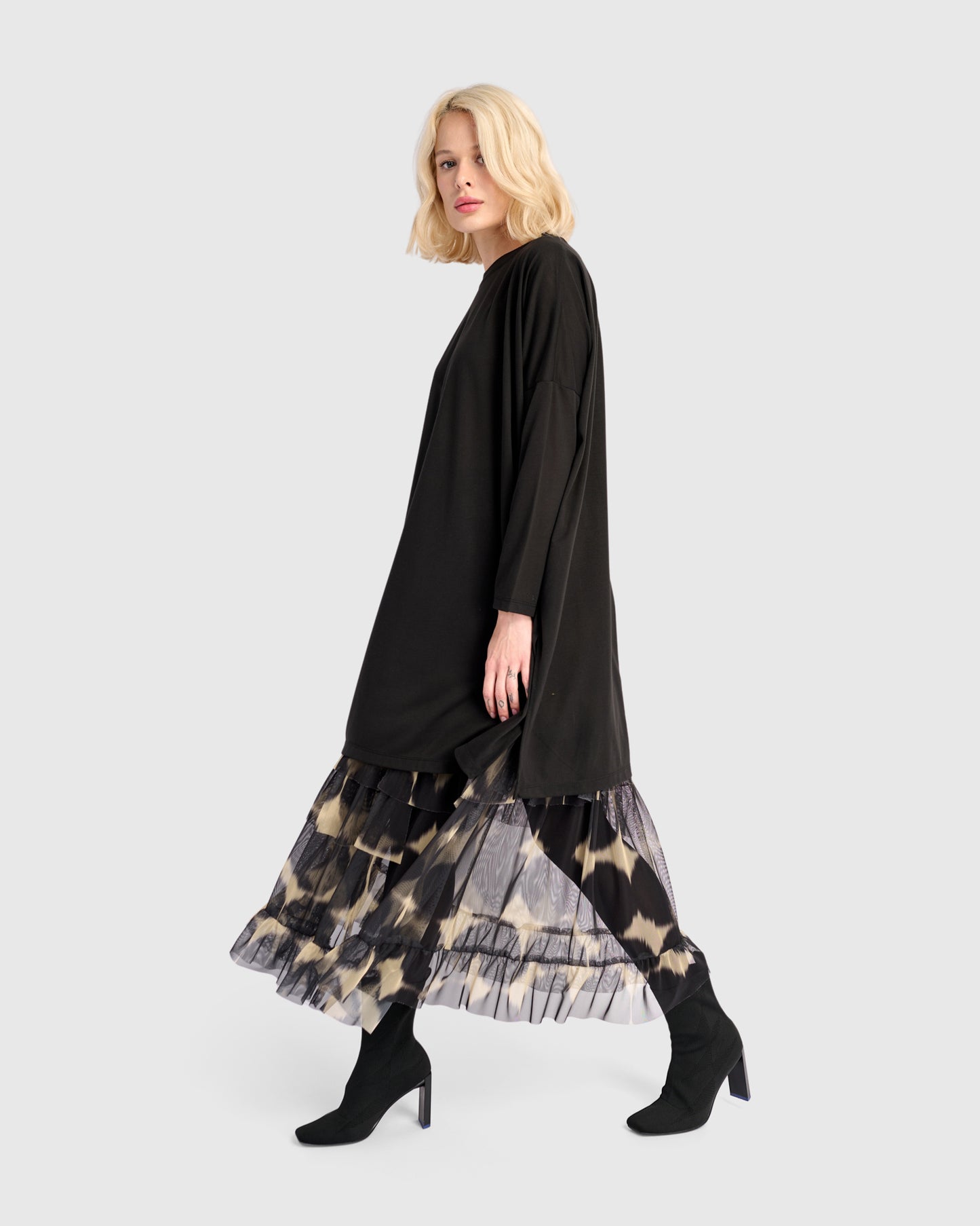 טוניקה רינה שמאל שחור מודל