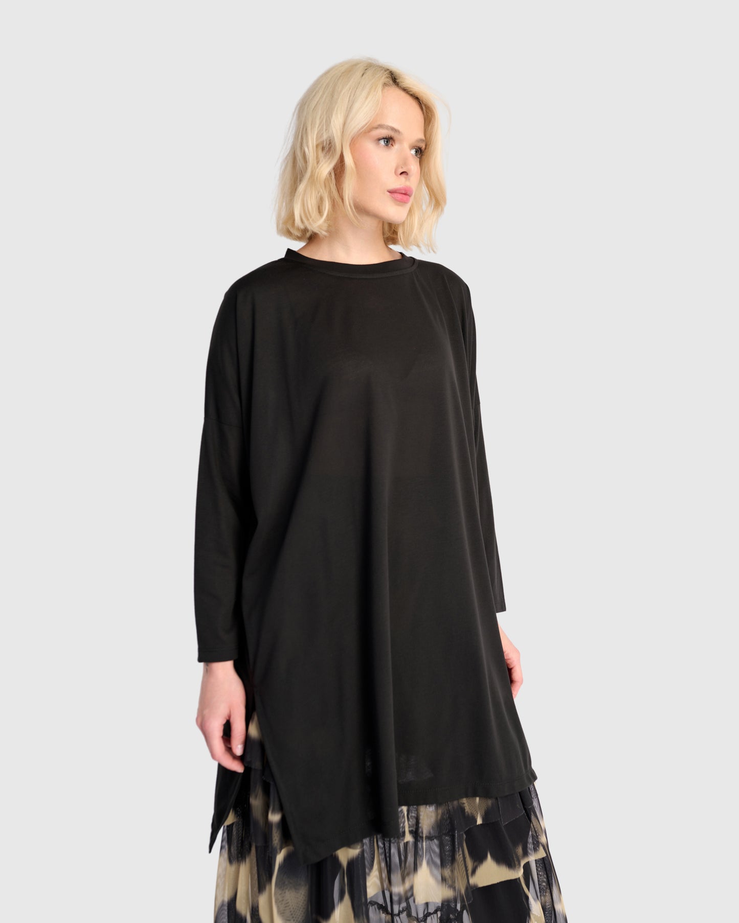 טוניקה רינה שמאל שחור מודל