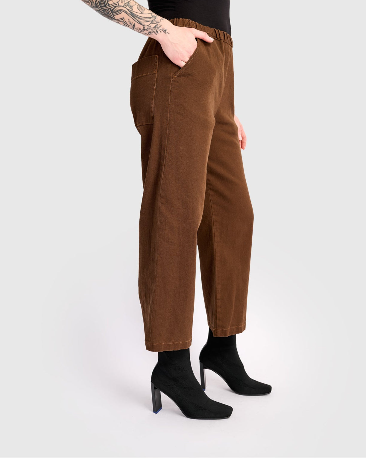 מכנסי בסטי אריג חום