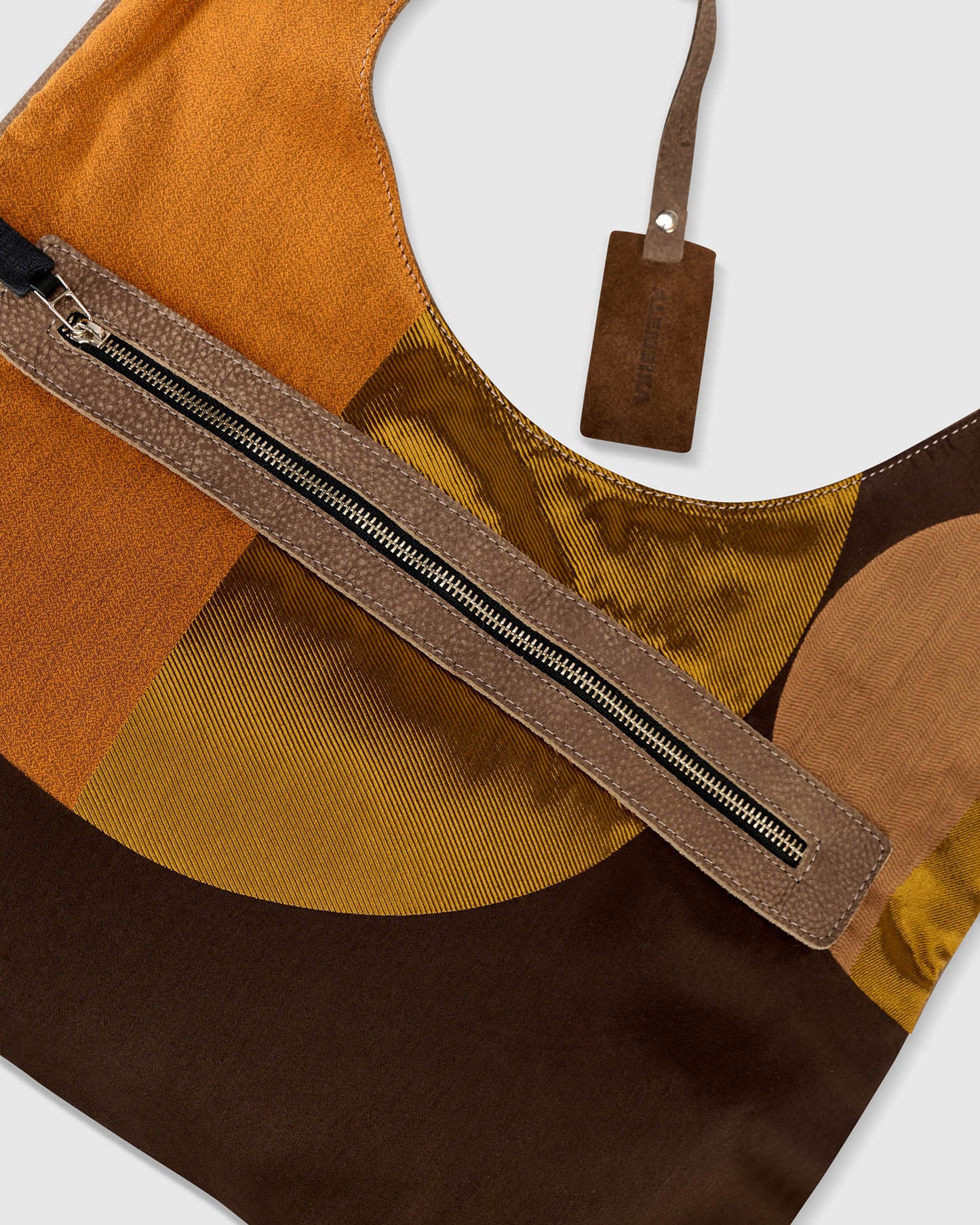 תיק חופשי קפוצ'ינו