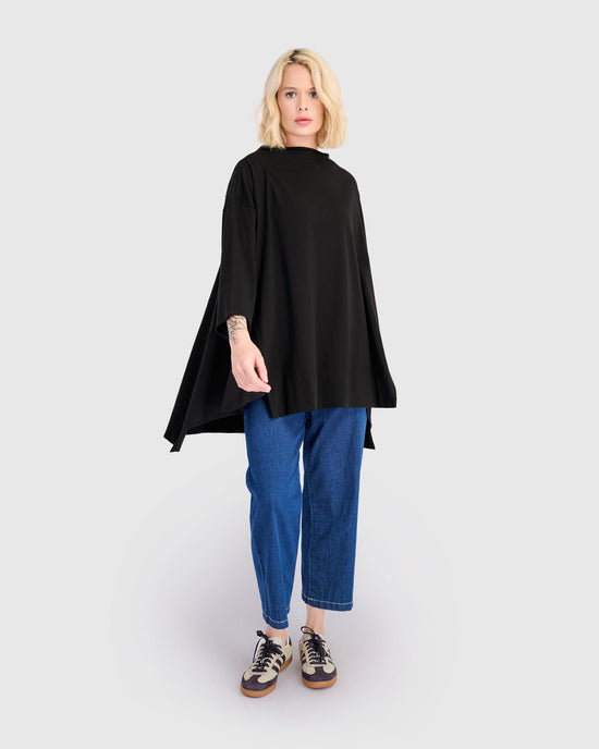 טוניקה פורצת גולף שחור מודל