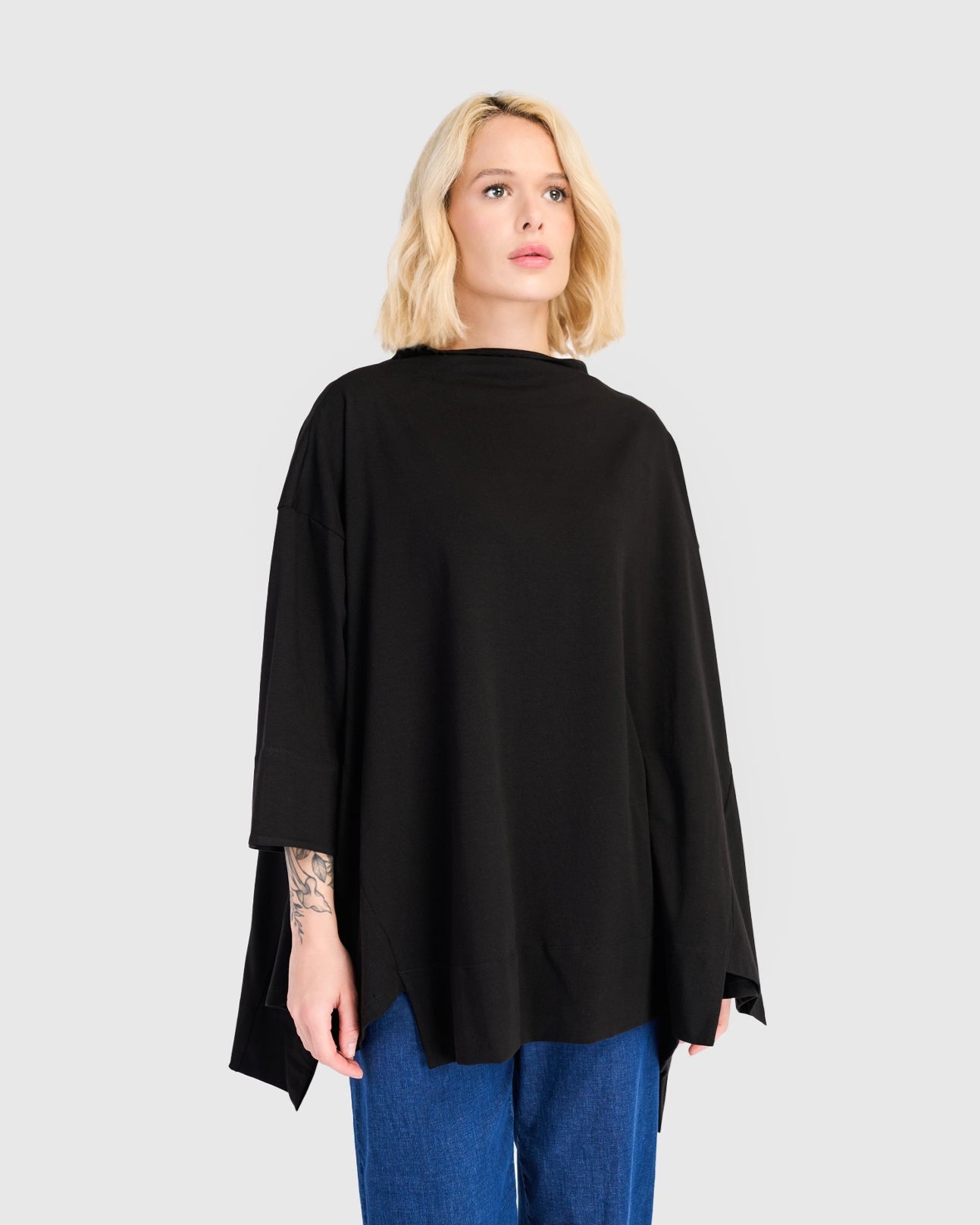 טוניקה פורצת גולף שחור מודל