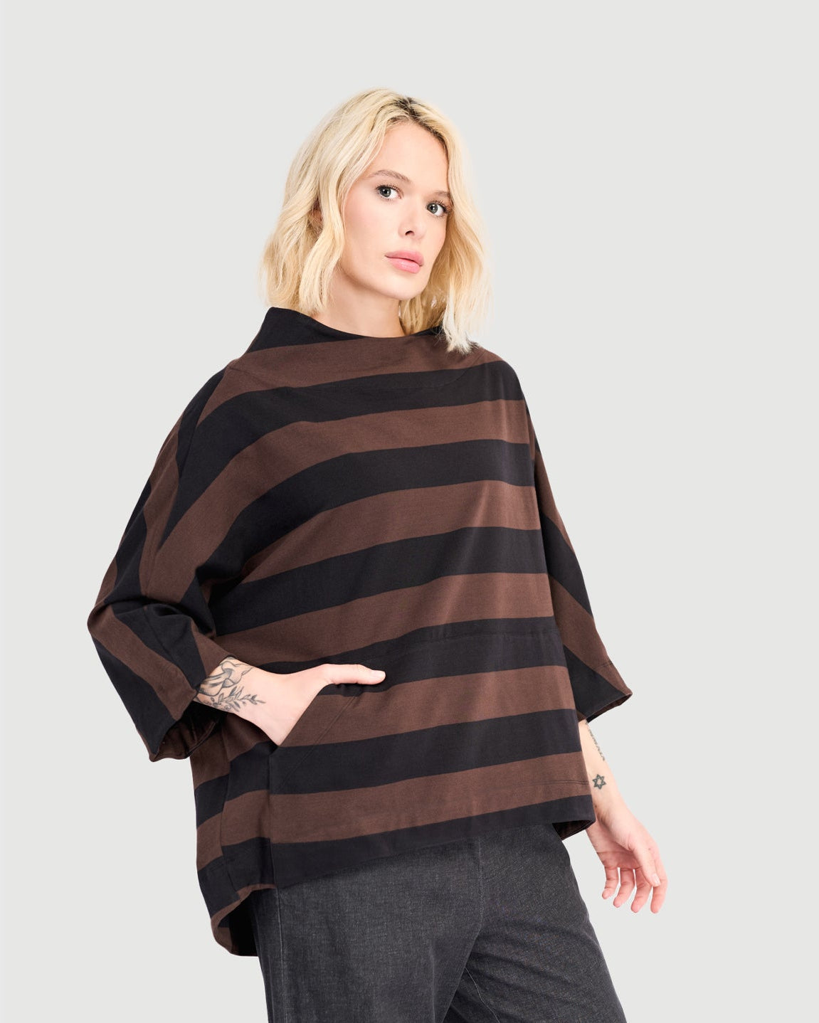 סווטשירט קייצי פס חום