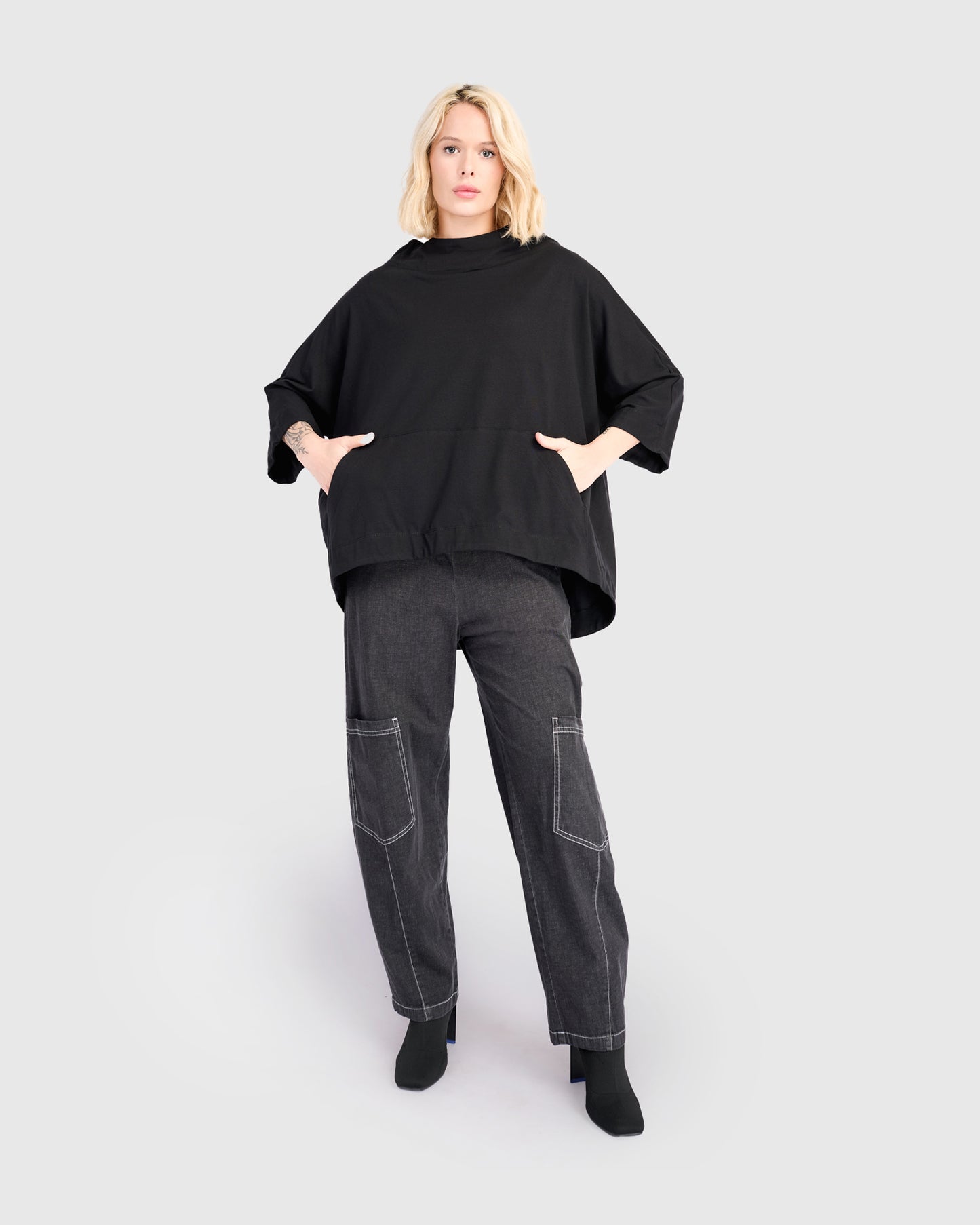 סווטשירט קייצי שחור