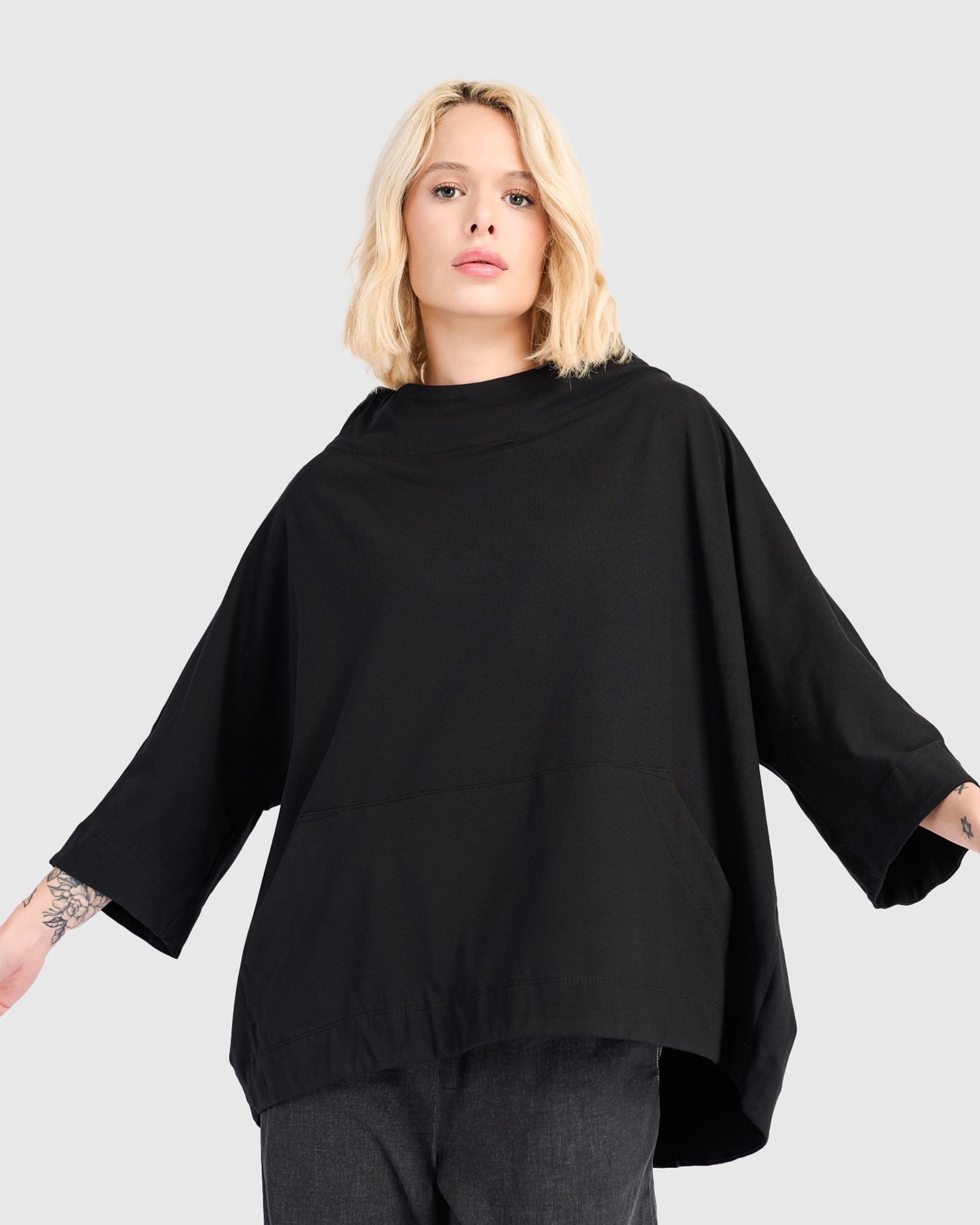 סווטשירט קייצי שחור