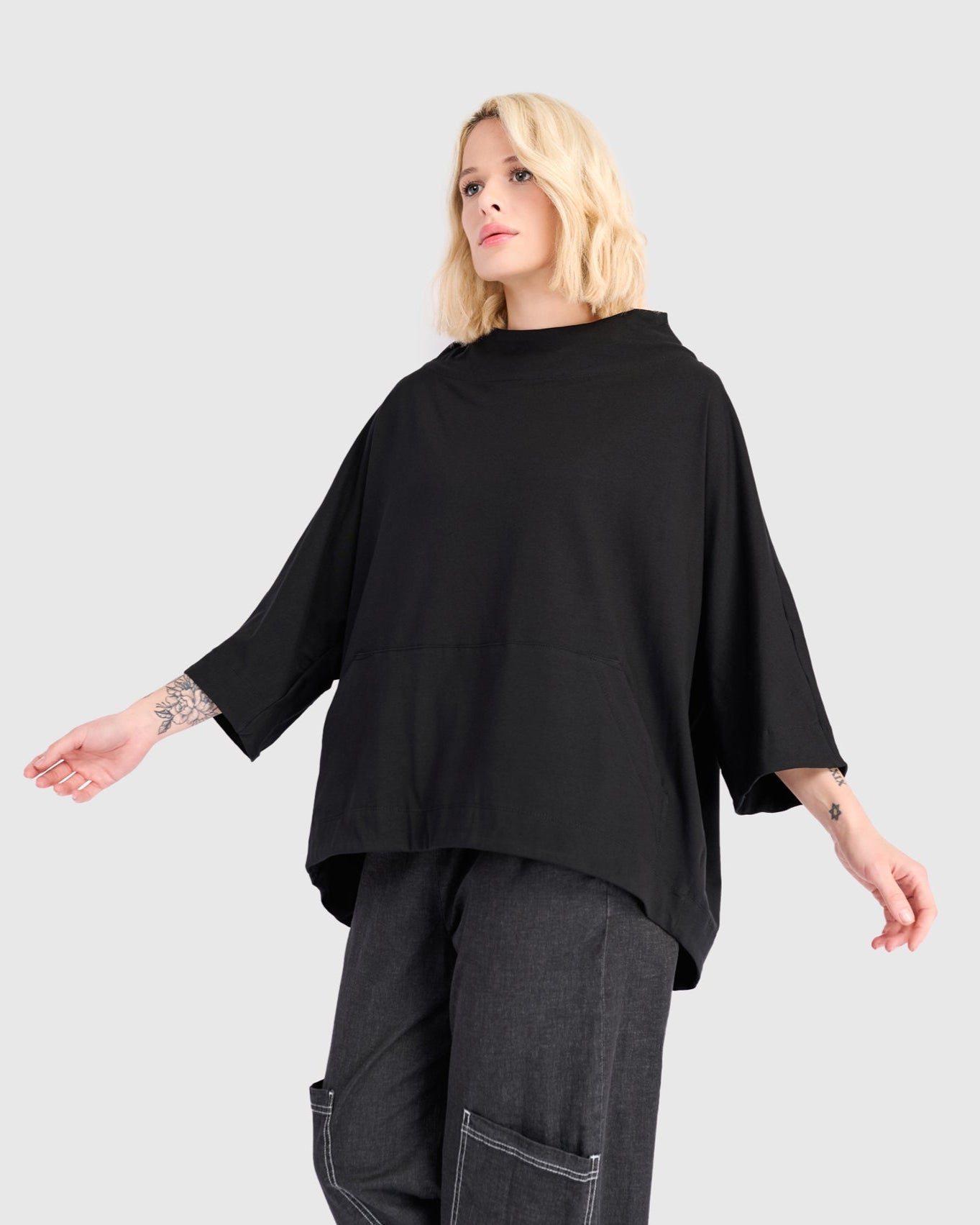 סווטשירט קייצי שחור