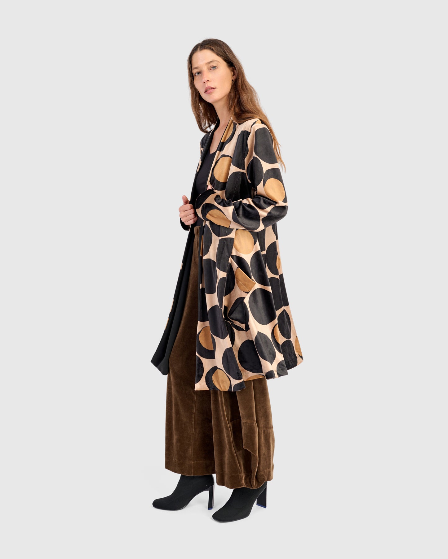 ז'קט מסתובב קטיפה עיגולים