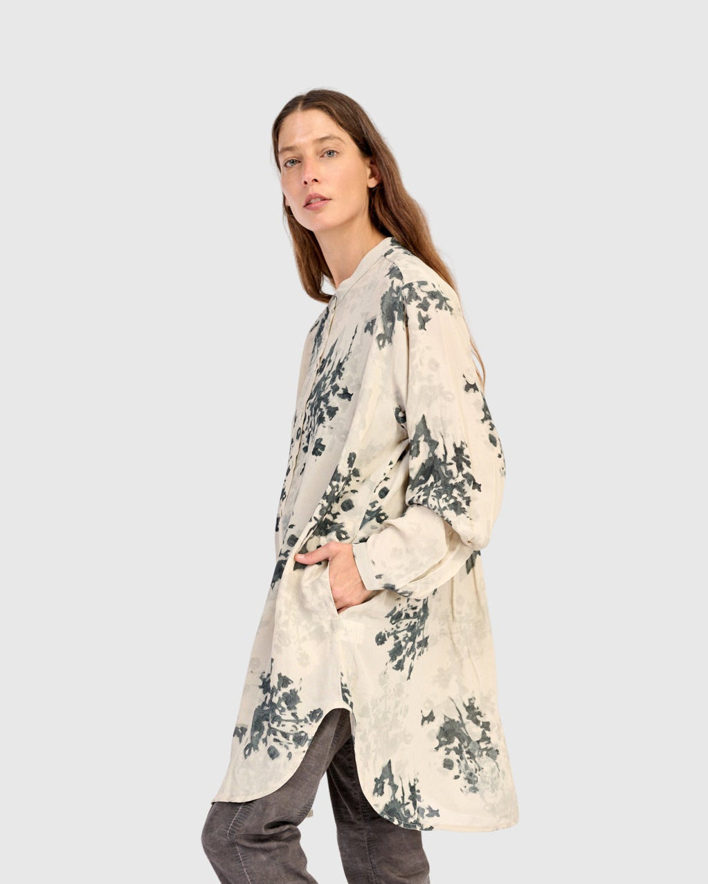 טוניקה לילוש מכופתרת אפורה