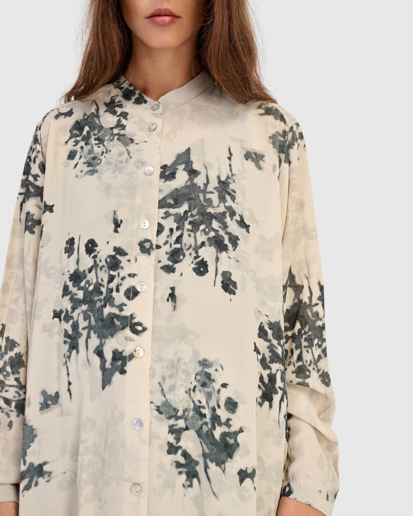 טוניקה לילוש מכופתרת אפורה